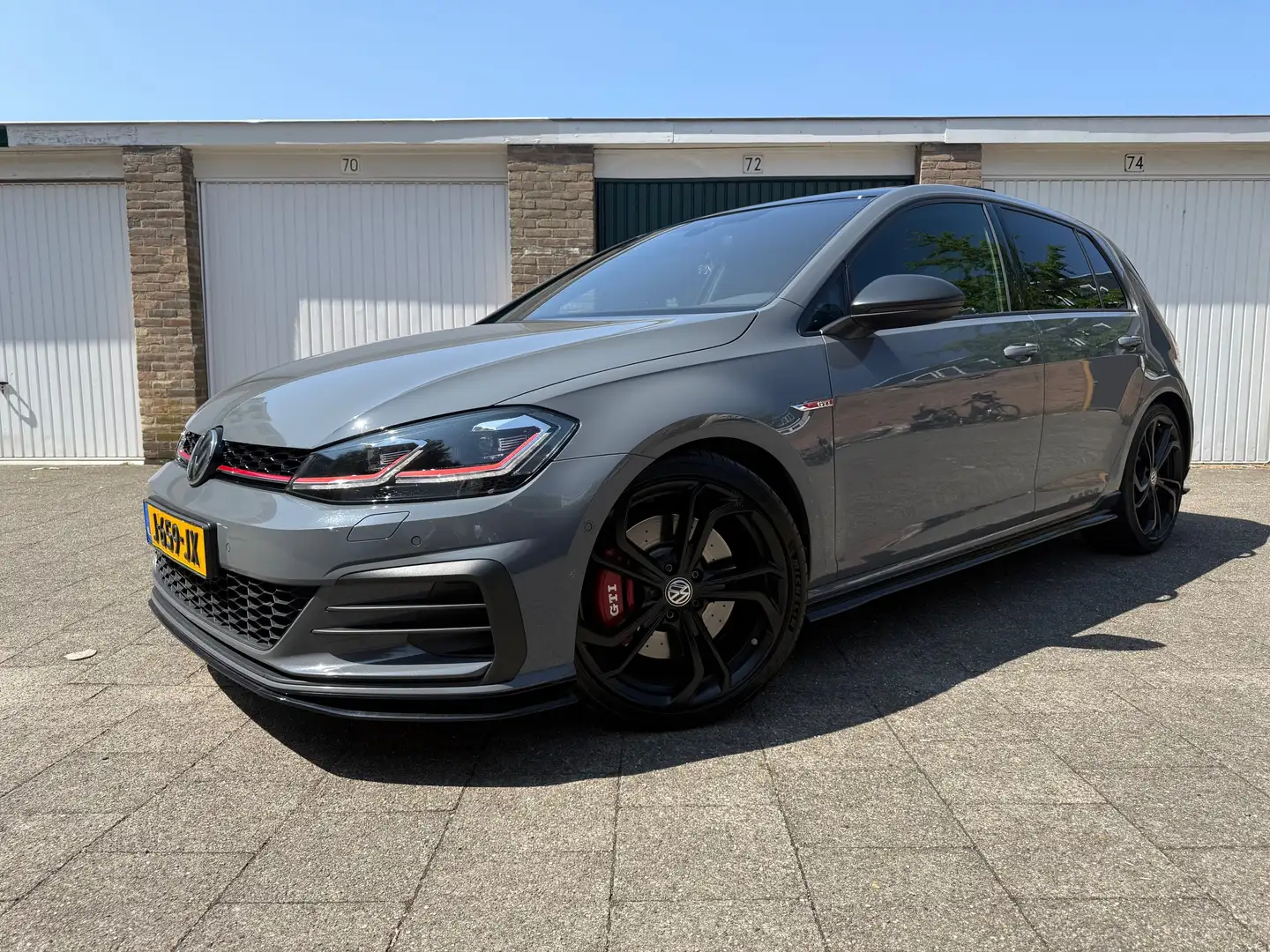 Volkswagen Golf GTI Golf 2.0 TSI GTI TCR AKRA BEARLOCK FULL OPTION Grijs - 1