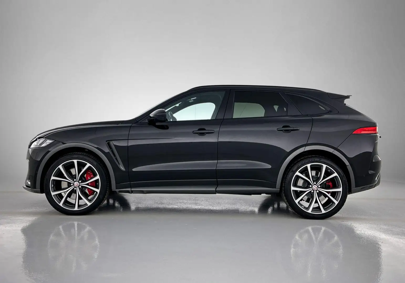 Jaguar F-Pace 5.0 V8 S/C AWD SVR 550PK | lichtmetaal | Leder | C Negro - 2