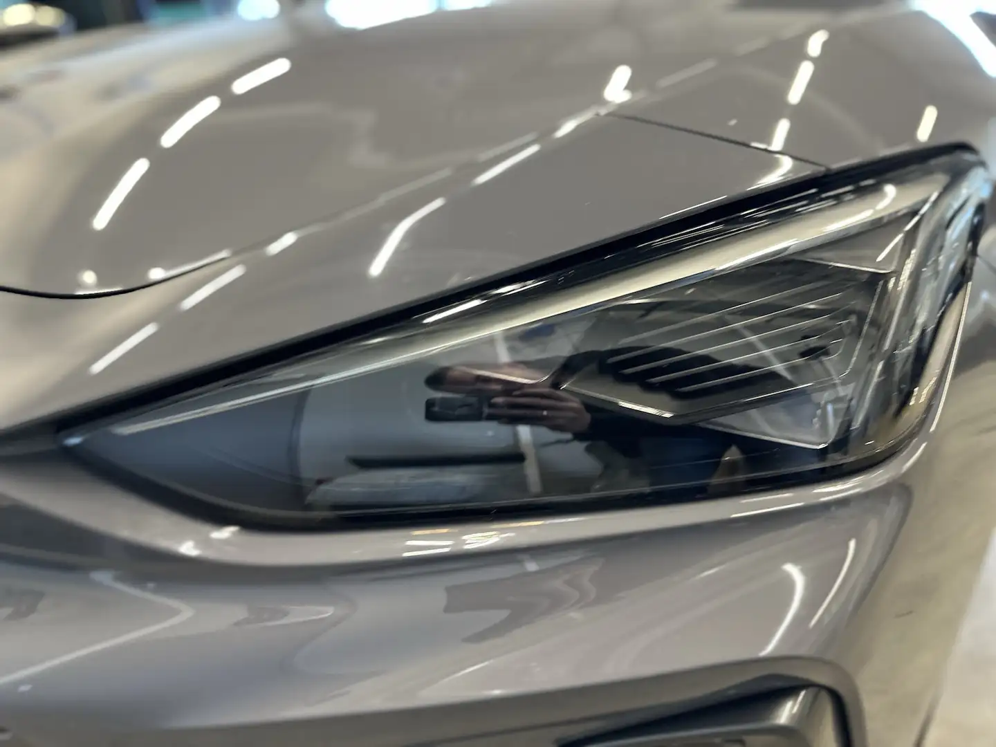 CUPRA Leon 1.5eTSI DSG EdgePaket 18´´ Winterpaket Grau - 2