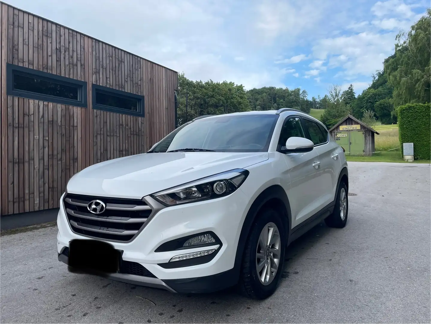Hyundai TUCSON Tucson 2,0 CRDI 4WD Go Aut. Go Белый - 1
