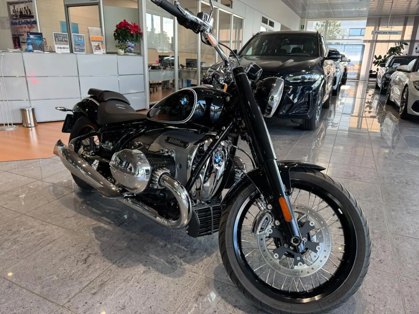 BMW R 18 Black Nero - 1