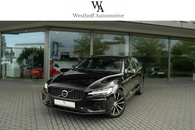 Volvo V60 T8 Plus Dark AWD AHK LED Fahrassistenz Paket