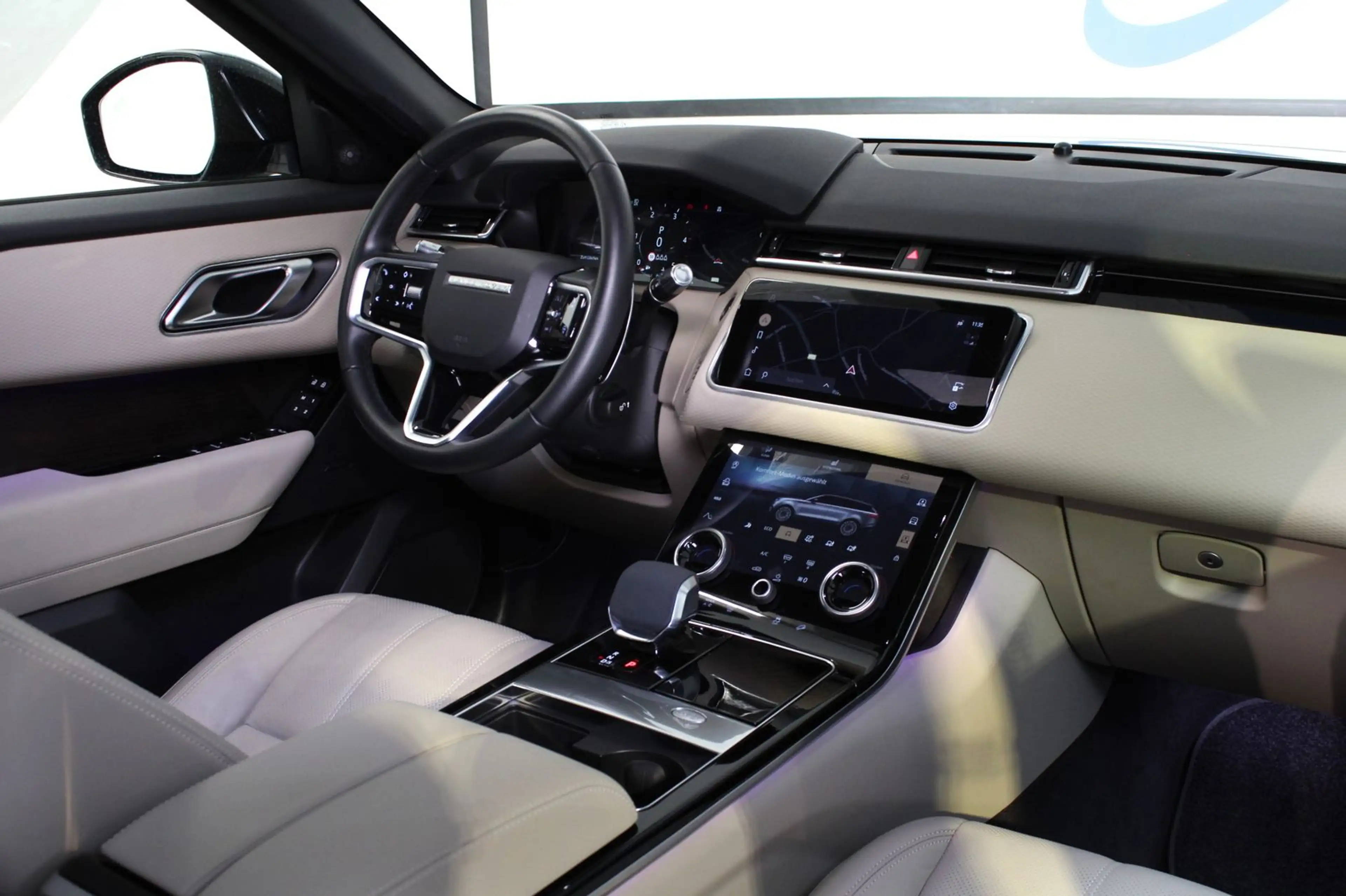 Land Rover Range Rover Velar D200 R-Dynamic SE*AURIC EDIT.* — photo 12