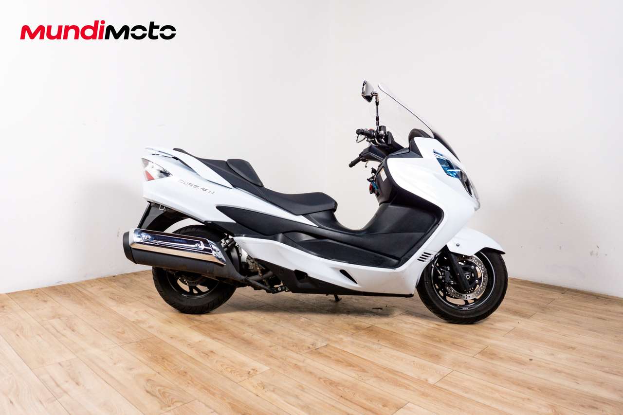 Suzuki Burgman 400