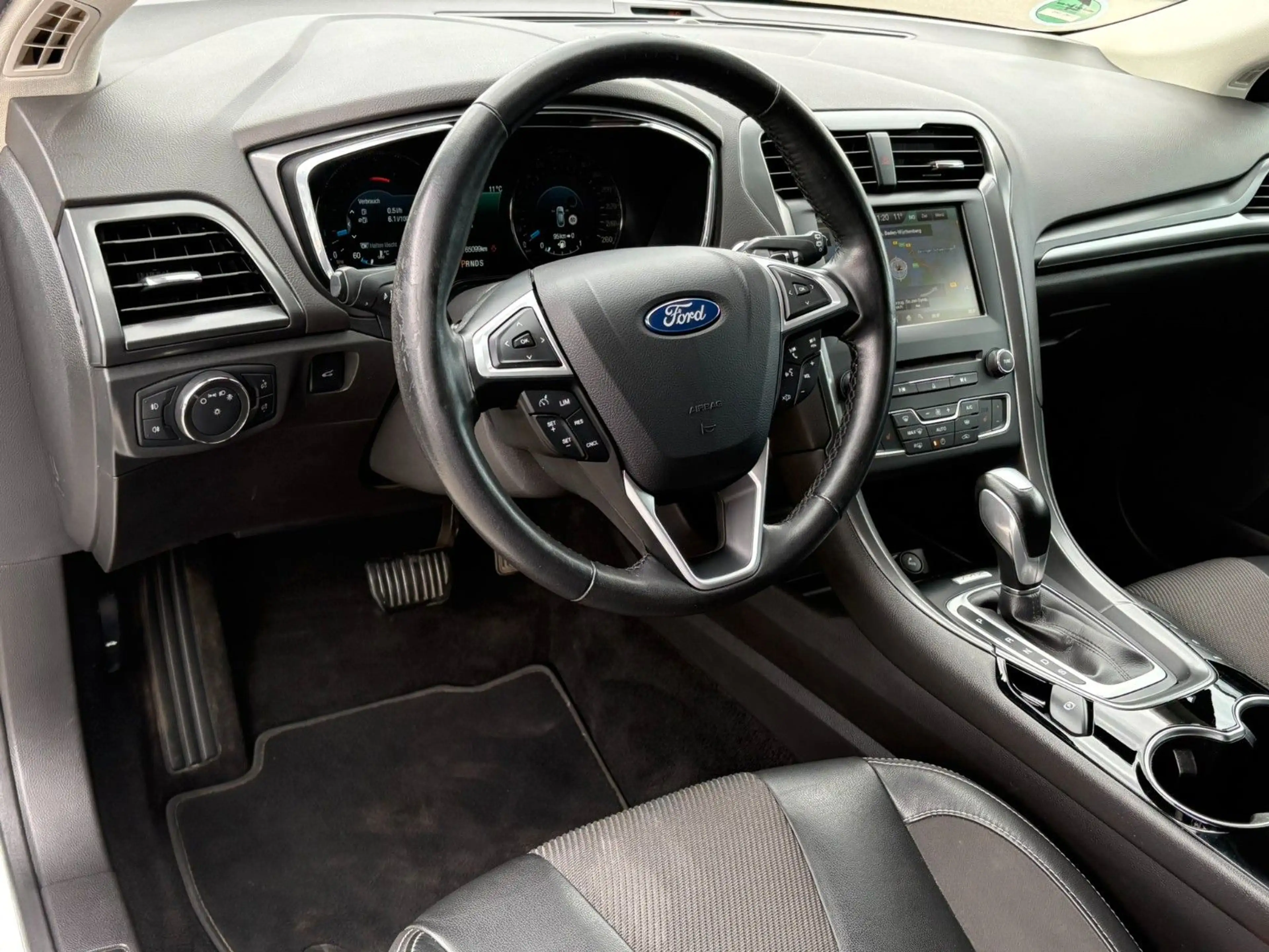 Ford Mondeo Turnier 2.0 TDCi Aut. Titanium / LED / 18 — photo 12