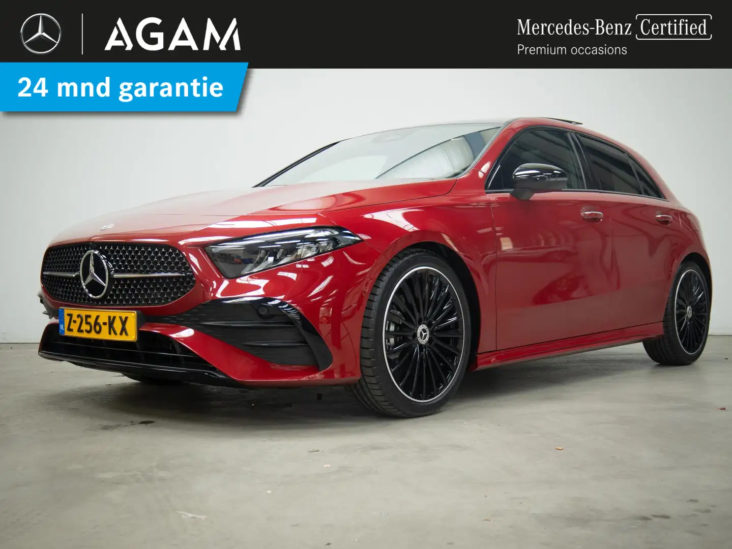 Mercedes-Benz A 180 Hatchback Star Edition Panorama dak Rood - 1