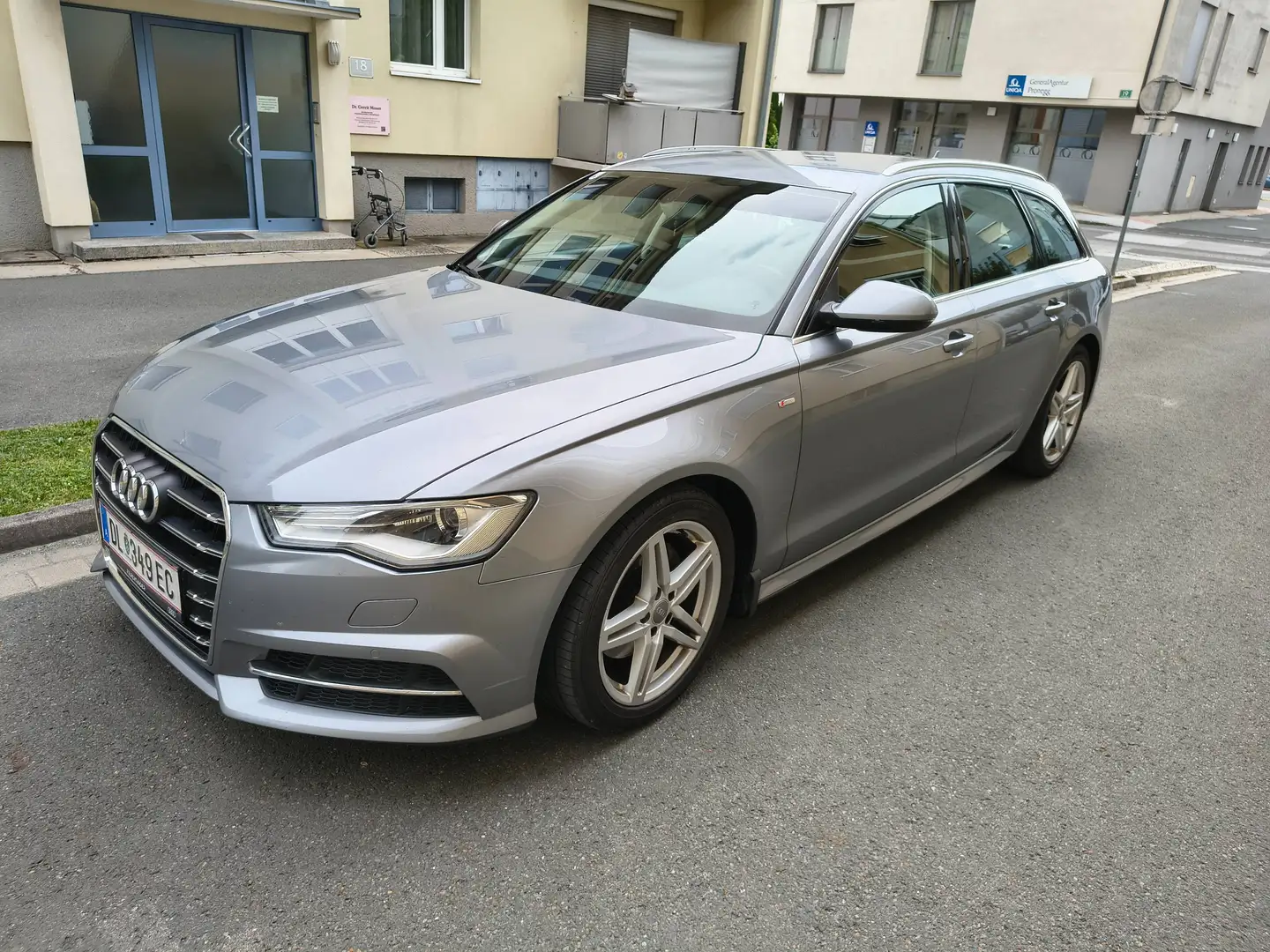 Audi A6 A6 Avant 2,0 TDI Quattro S-tronic Grau - 1