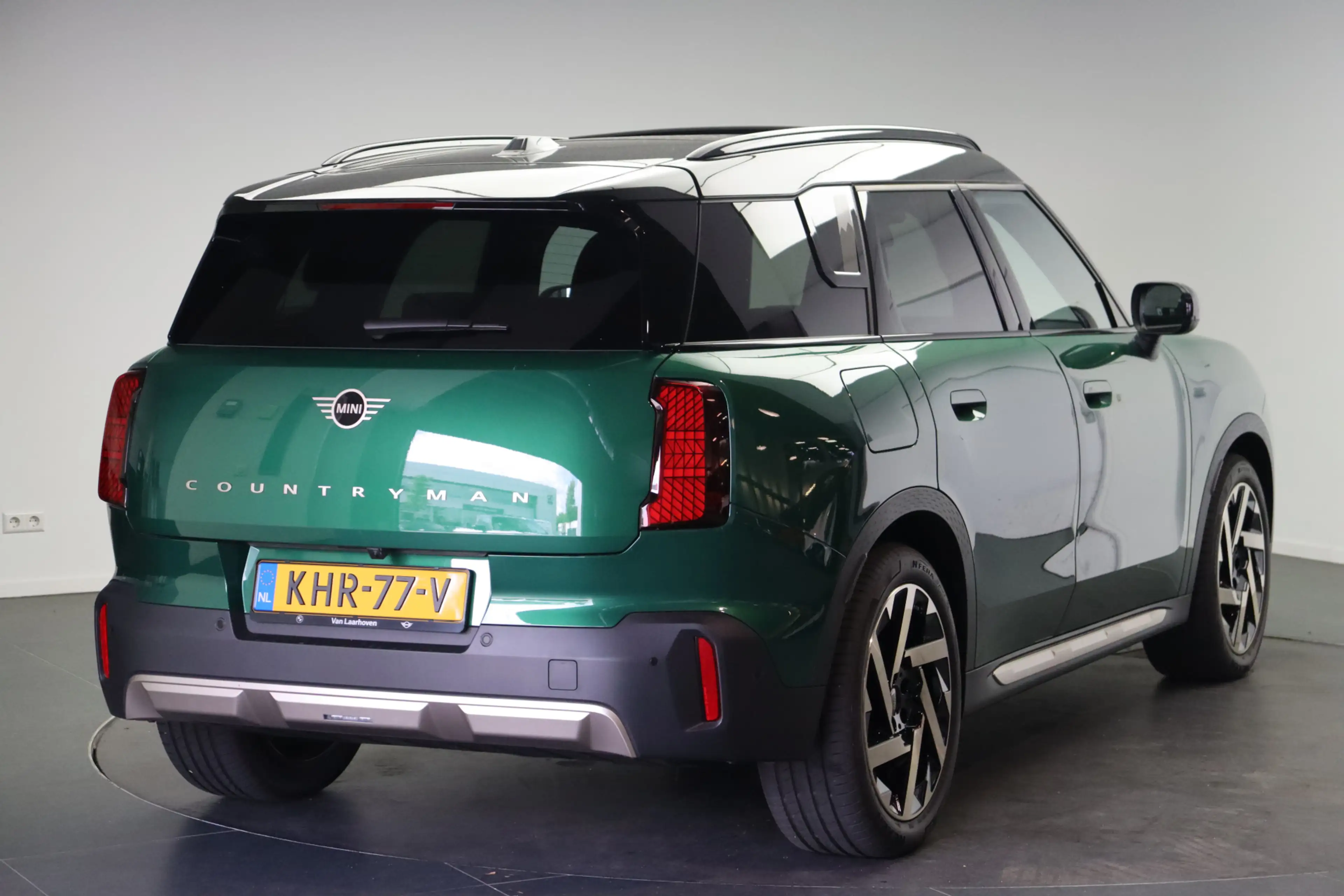 MINI Countryman E / Favoured / Pakket M / 19" Kaleido Spoke 2-tone — photo 3