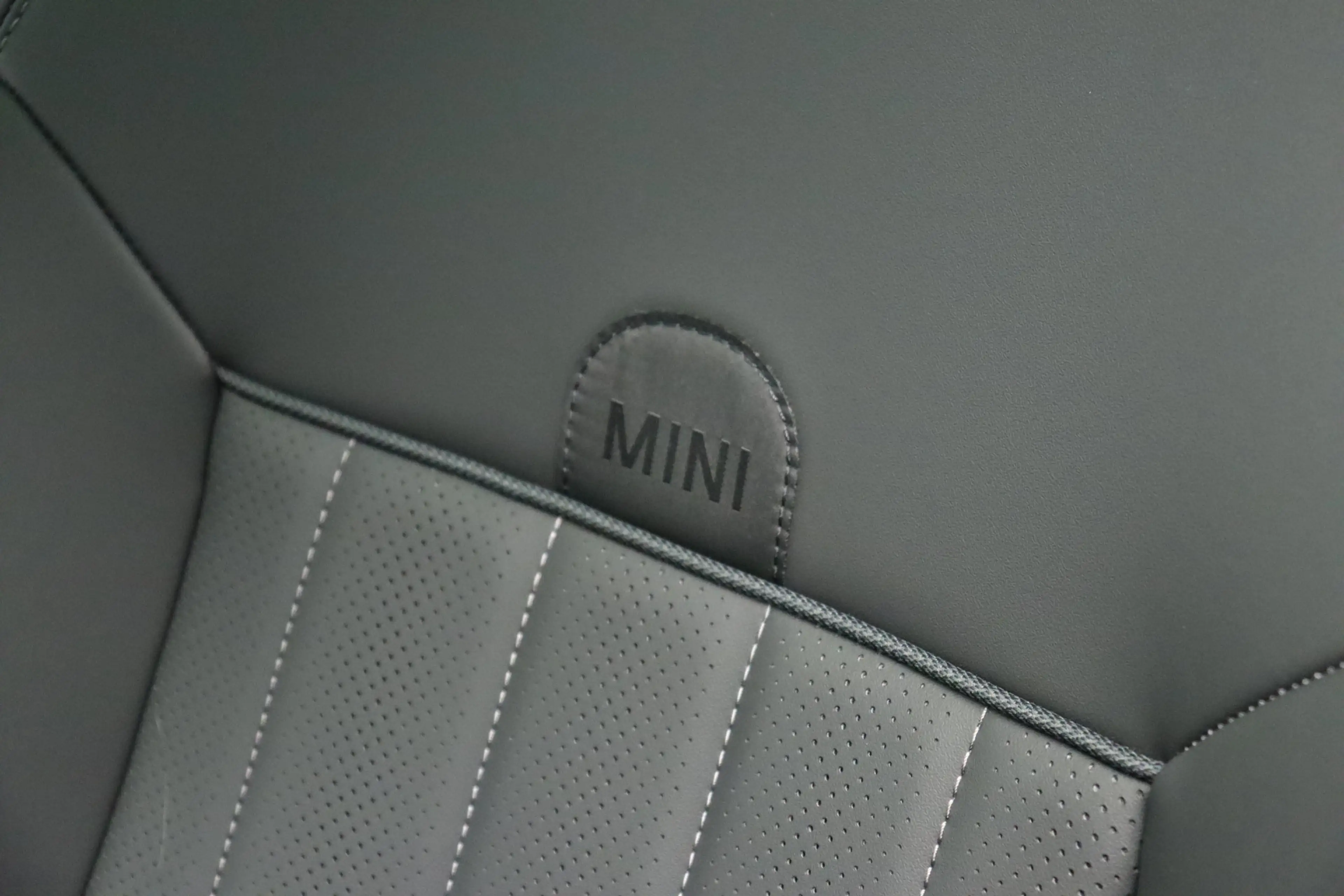 MINI Countryman E / Favoured / Pakket M / 19" Kaleido Spoke 2-tone — photo 14