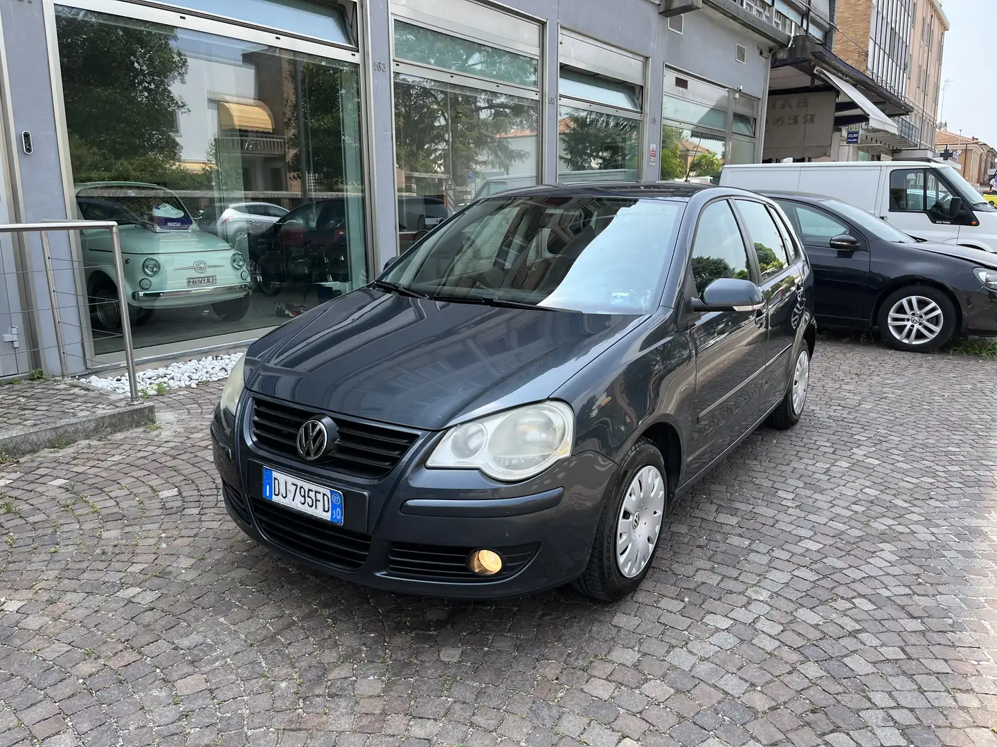 Volkswagen Polo Polo 5p 1.4 Comfortline 80cv Grigio - 1