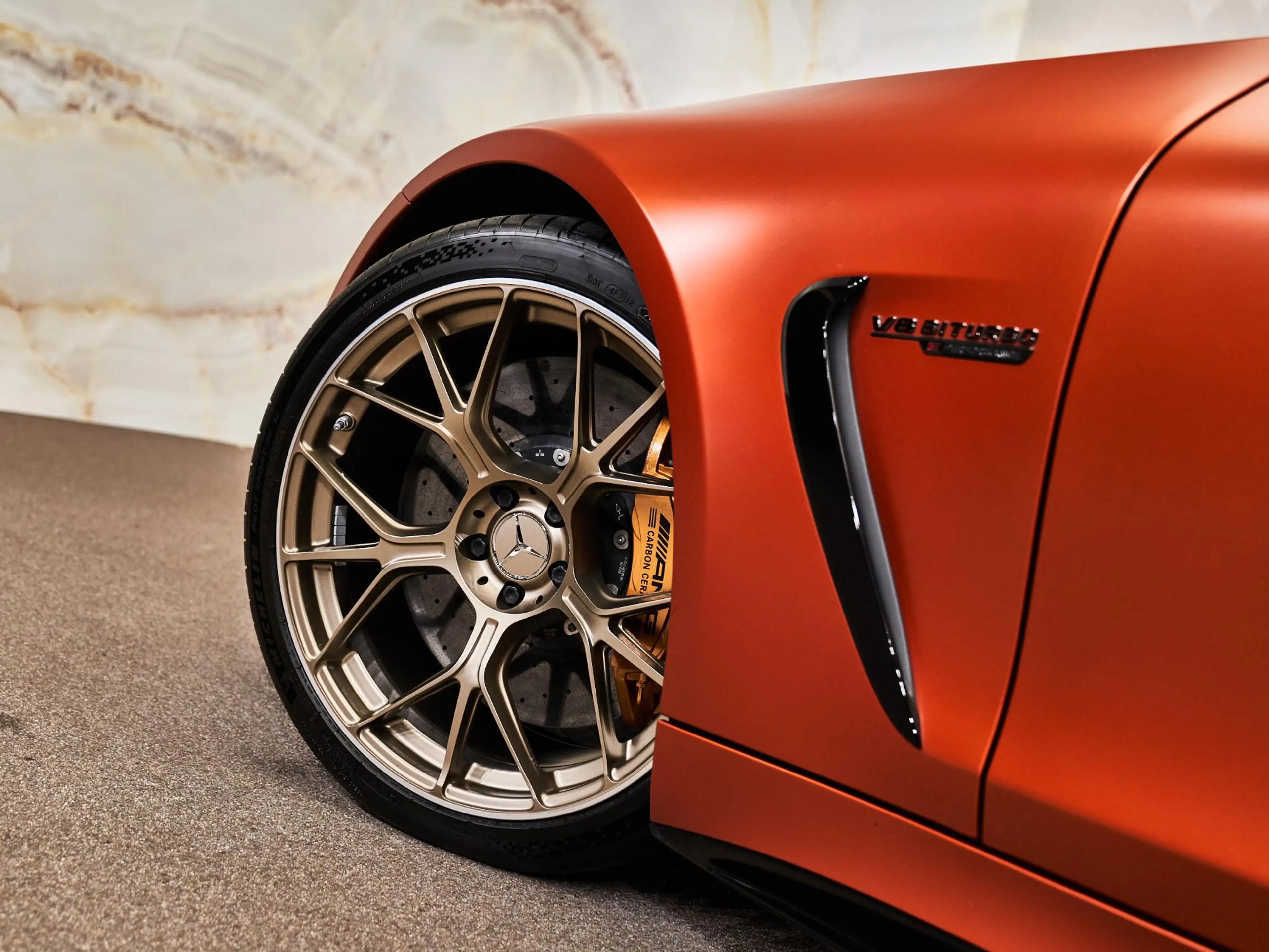 Mercedes-Benz AMG GT 63 S E Performance , Magno, pano, ceramic, DYNAMIC — photo 27