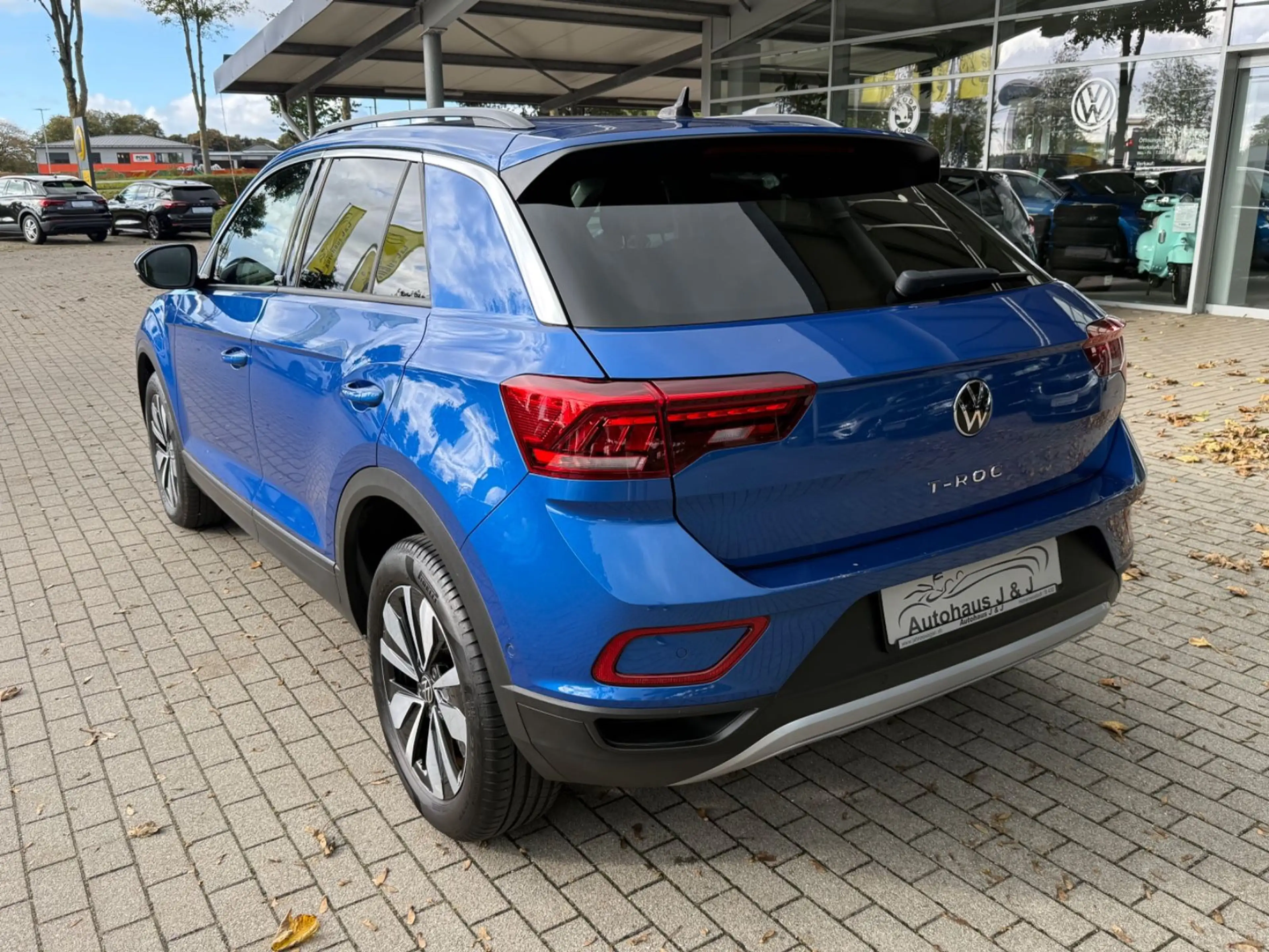 Volkswagen T-Roc Move 1.0 TSI AHK/ACC/APP/LED/SHZ/NAVI/ISO — photo 2