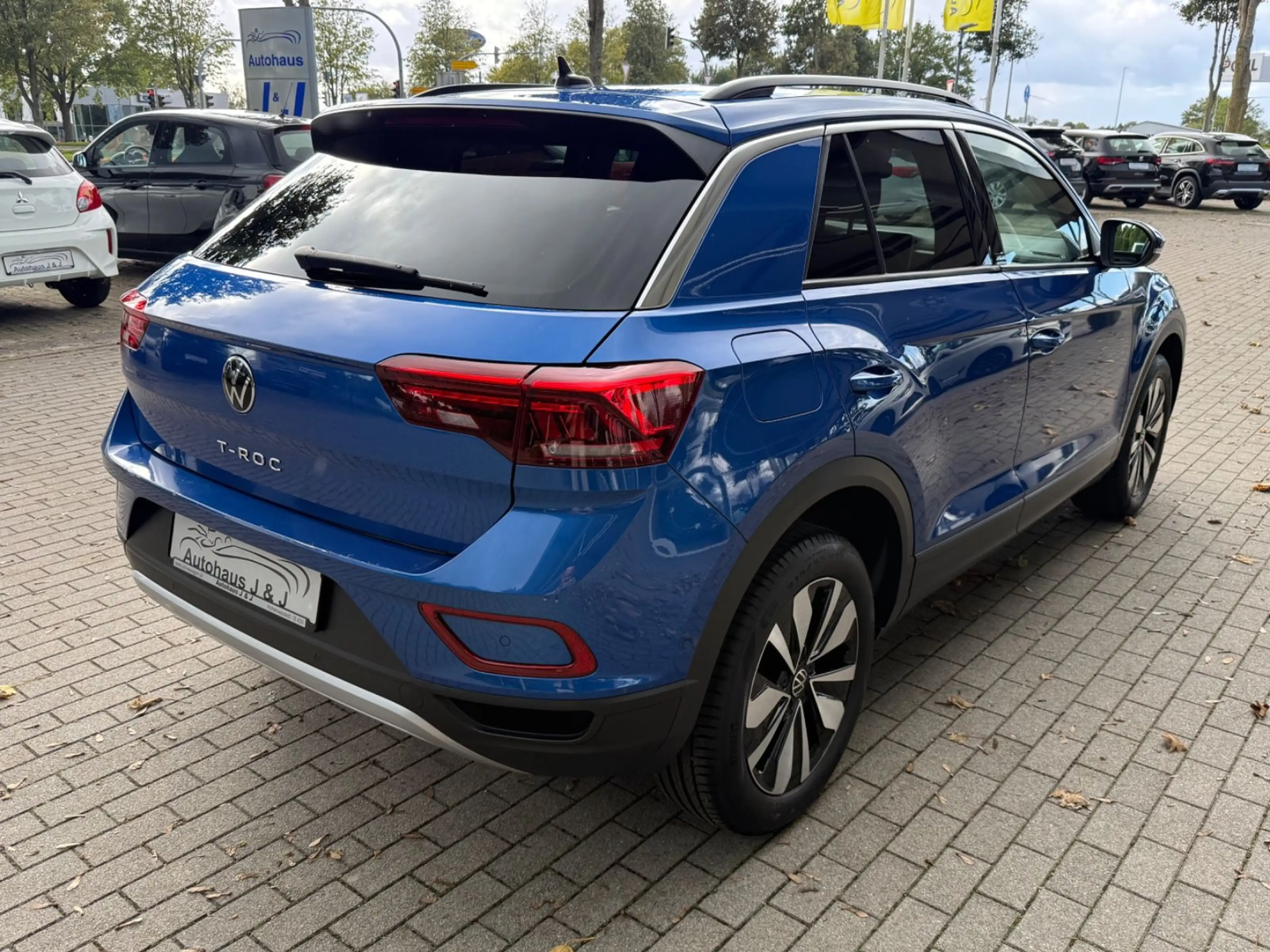Volkswagen T-Roc Move 1.0 TSI AHK/ACC/APP/LED/SHZ/NAVI/ISO — photo 3