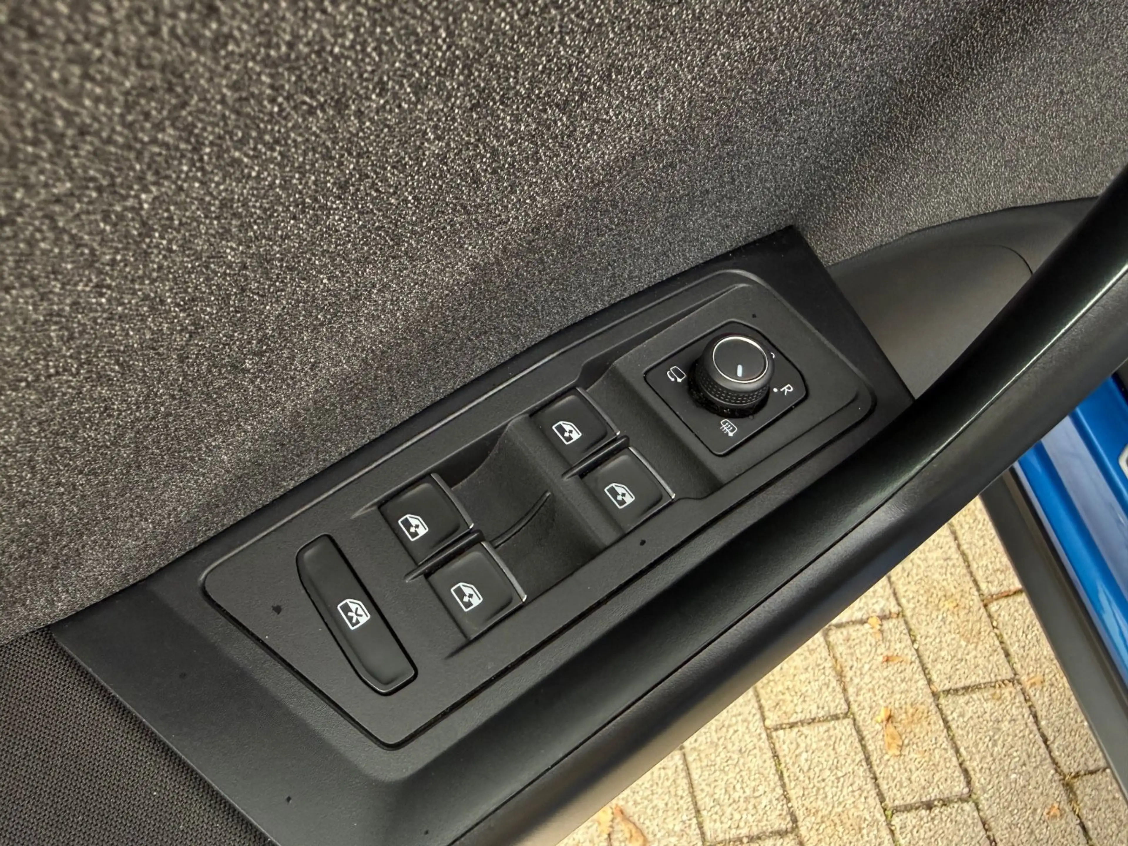 Volkswagen T-Roc Move 1.0 TSI AHK/ACC/APP/LED/SHZ/NAVI/ISO — photo 10