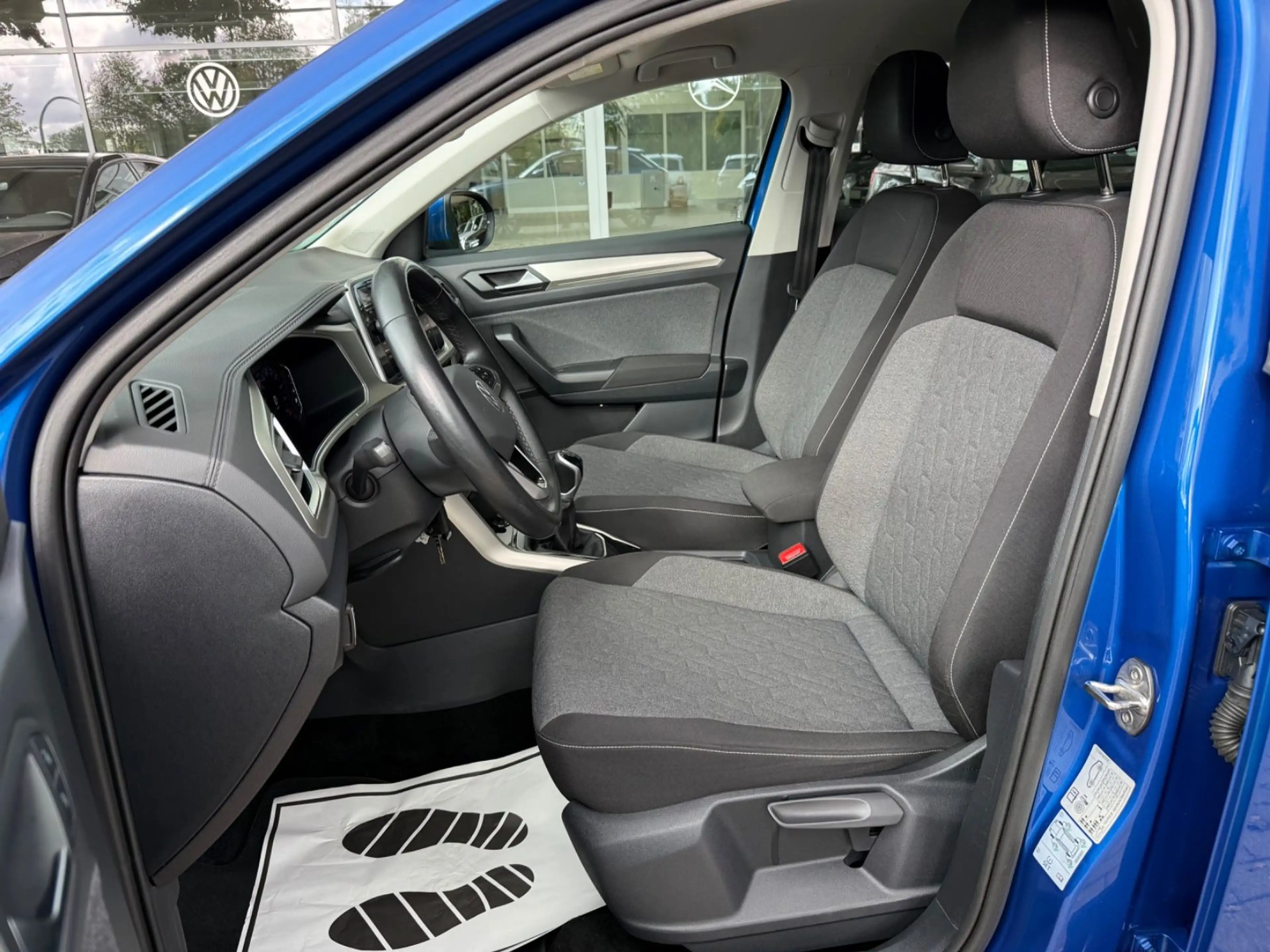 Volkswagen T-Roc Move 1.0 TSI AHK/ACC/APP/LED/SHZ/NAVI/ISO — photo 6