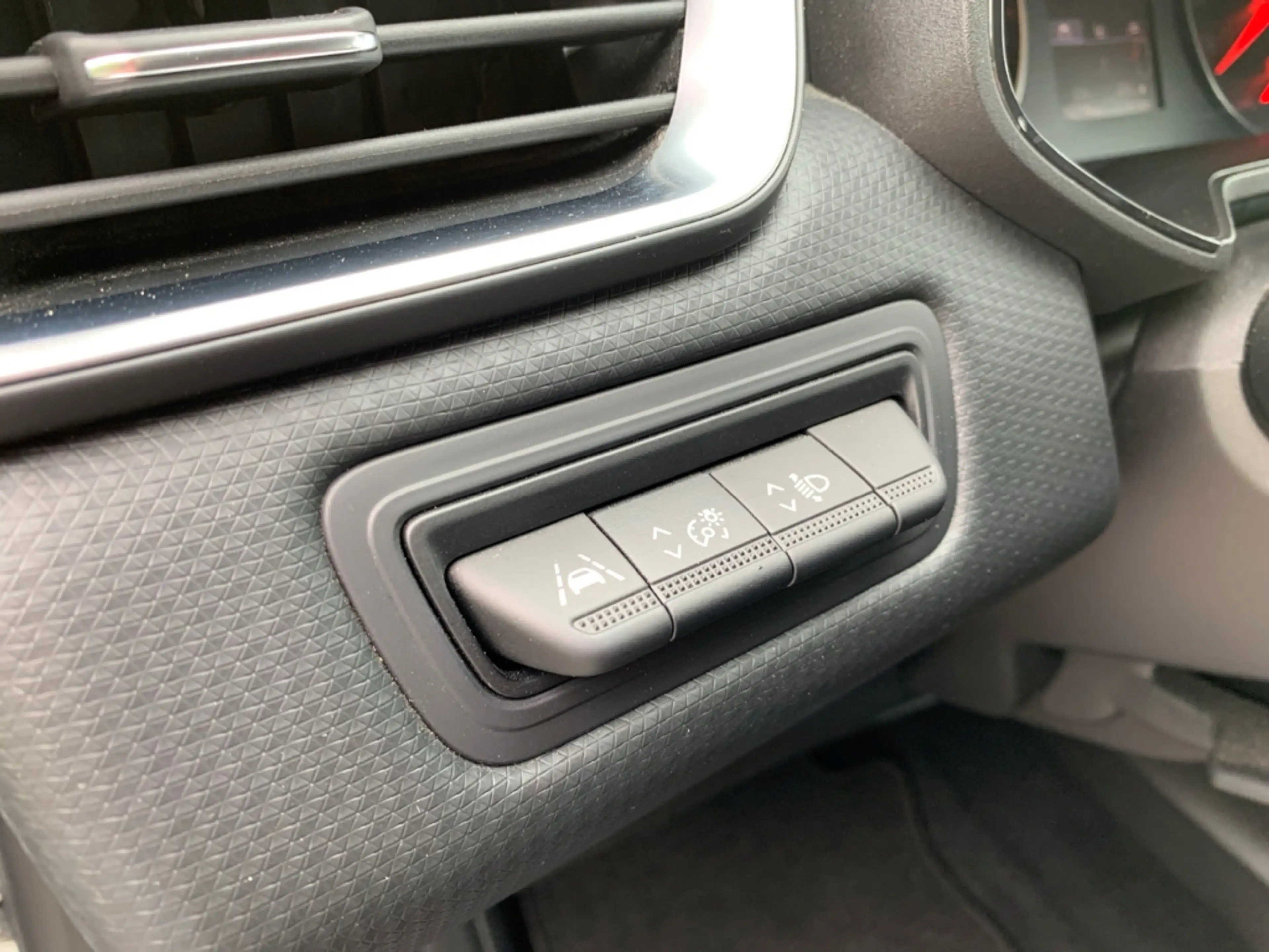 Renault Clio ZEN 1.0 TCe 90 Zen KLIMA+LED+DAB+TEMPOMAT — photo 21