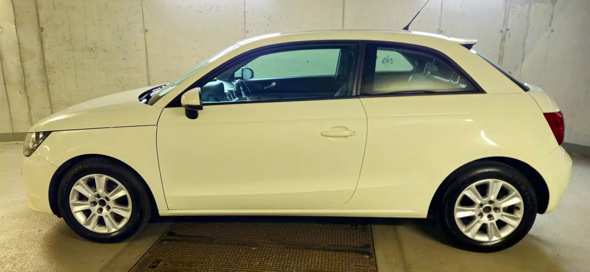 Audi A1 A1 1,2 TFSI Ambition Ambition Weiß - 2