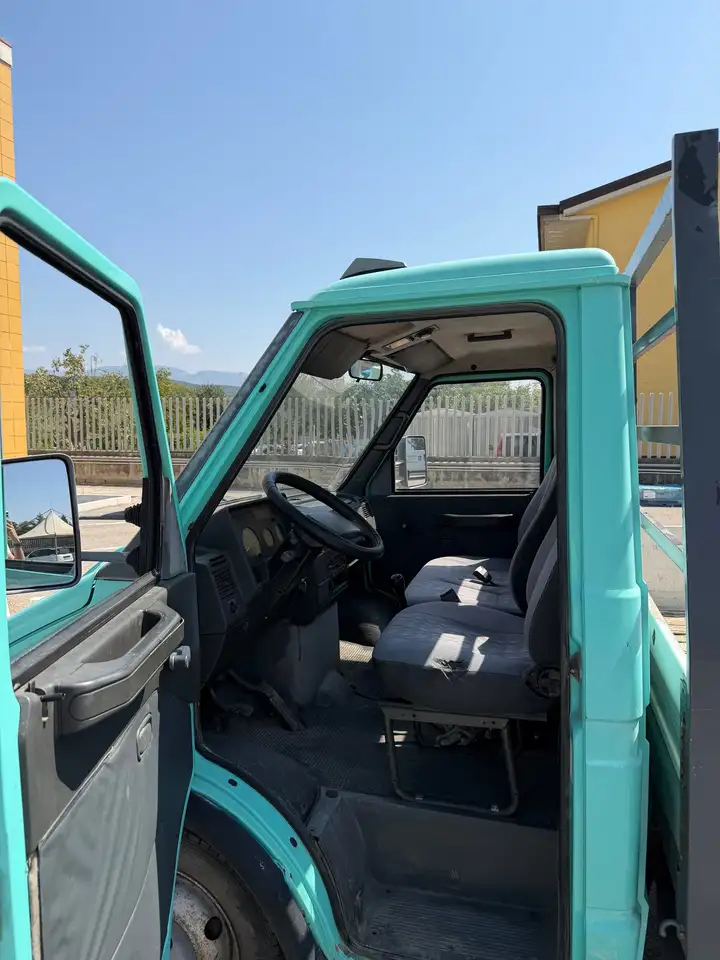 Iveco Daily 35.8 cassonato, foto 5