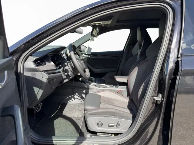 Skoda Octavia view 8