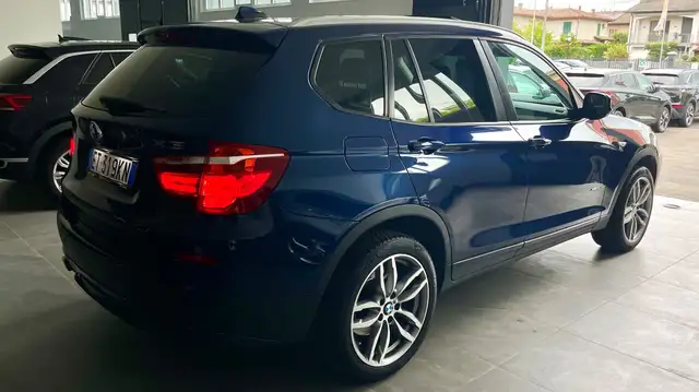 BMW X3 view 8