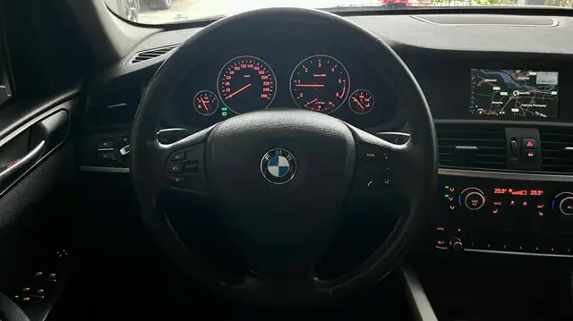BMW X3 view 19