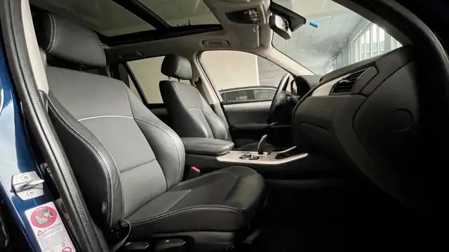 BMW X3 view 13