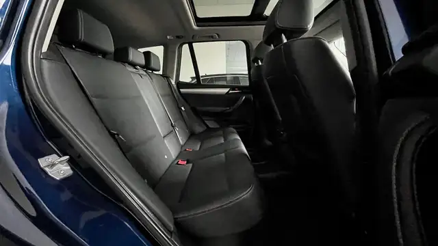 BMW X3 view 12