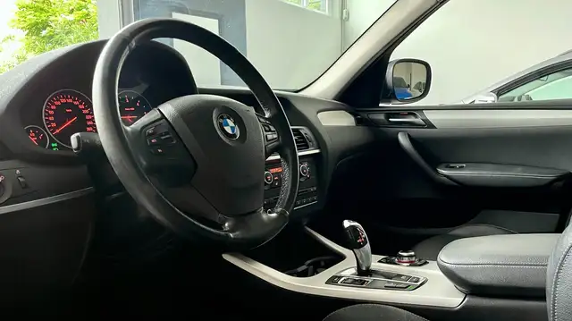BMW X3 view 17