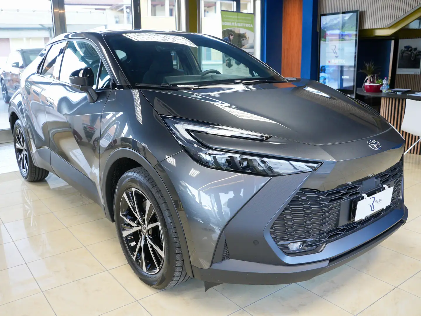 Toyota C-HR C-HR 2.0 phev Trend fwd e-cvt - 1