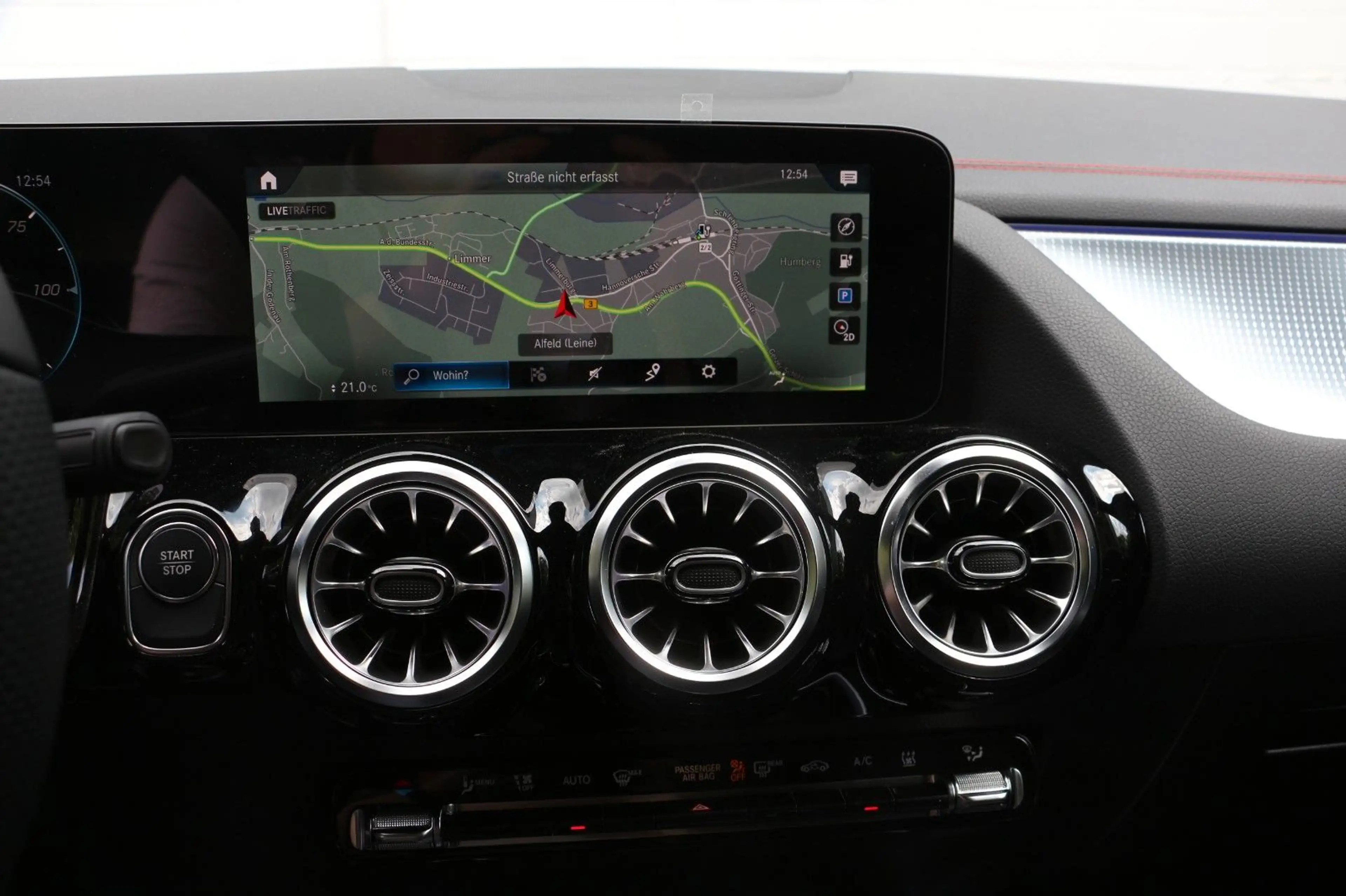 Mercedes-Benz EQA 250 AMG/Night/360°/LED — photo 12