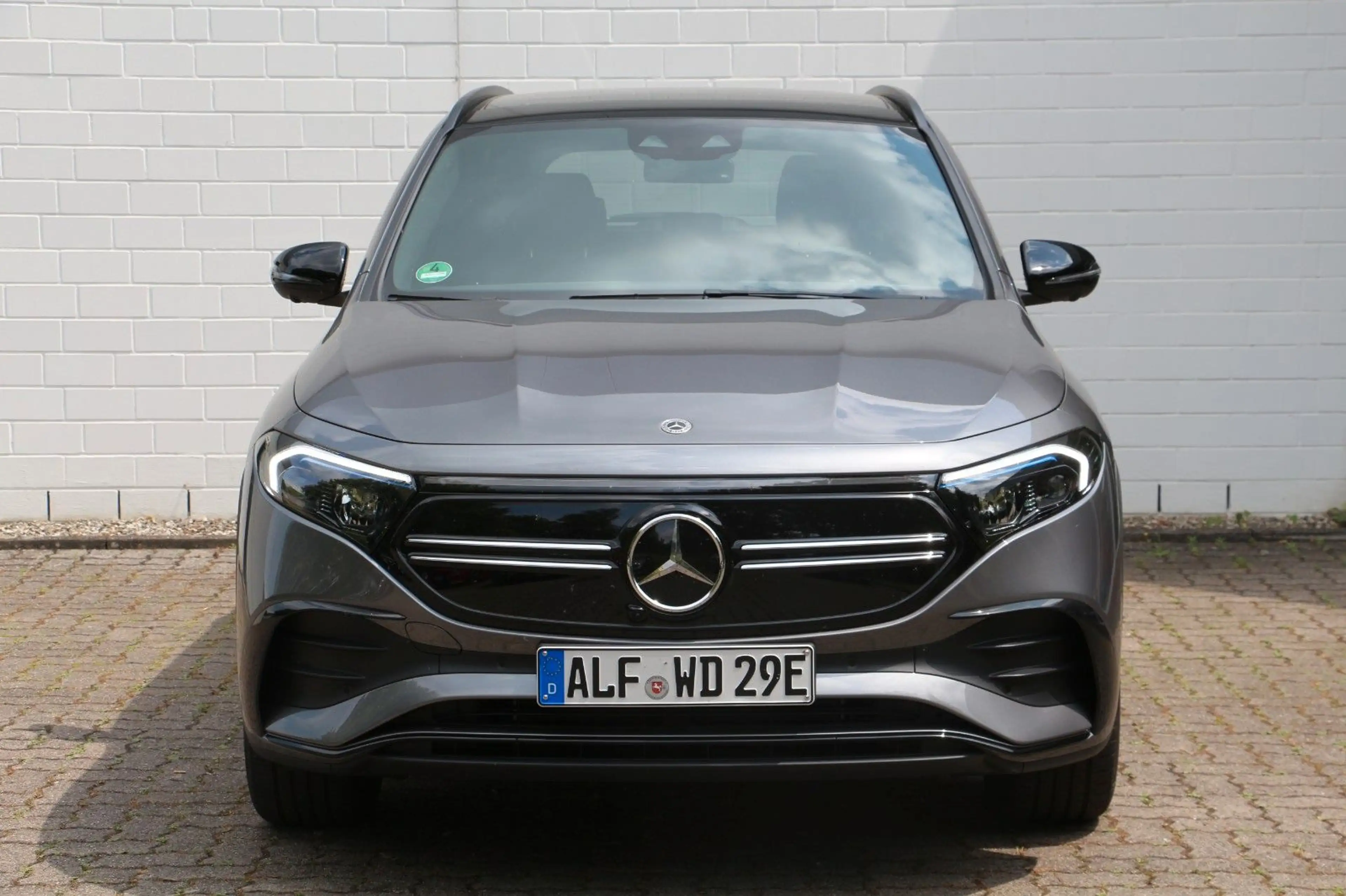 Mercedes-Benz EQA 250 AMG/Night/360°/LED — photo 7