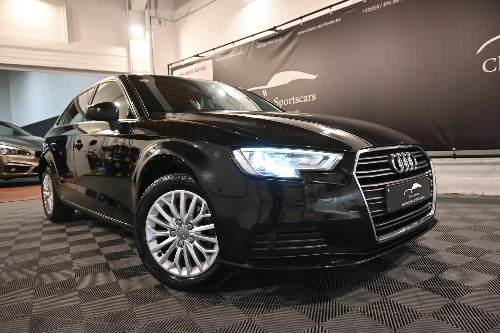 Audi A3 Sportback 1.6 TDi EURO 6 / CUIR / GPS NAVI / XENON Zwart - 2