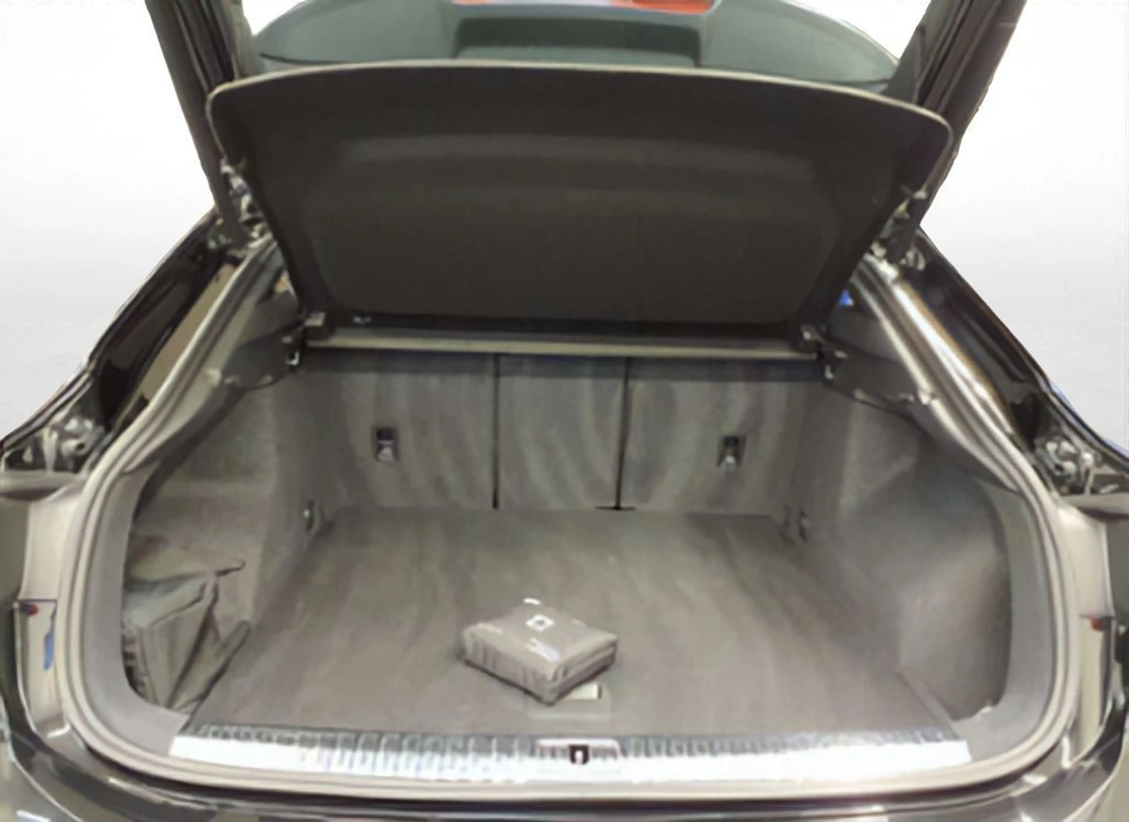 Audi Q3 35 TDI S line S tro*Pano*Matrix*Vir — photo 8