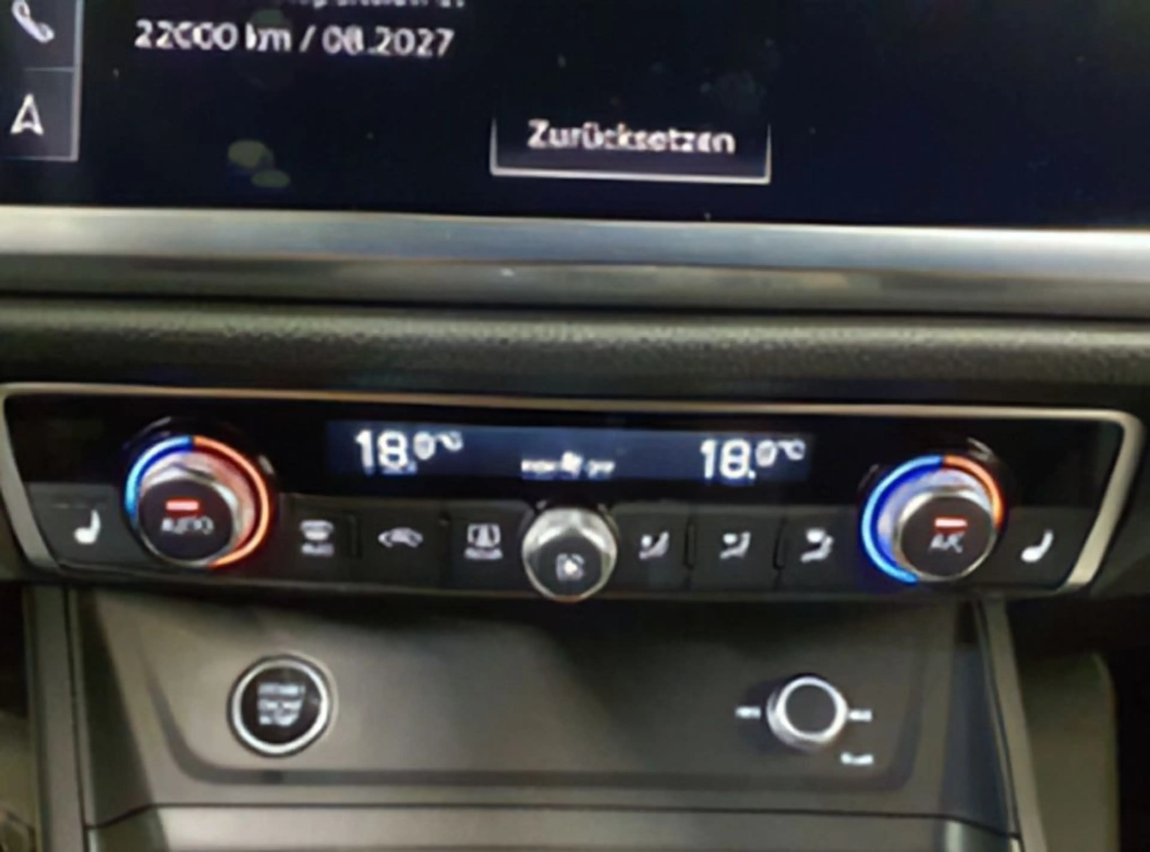 Audi Q3 35 TDI S line S tro*Pano*Matrix*Vir — photo 5