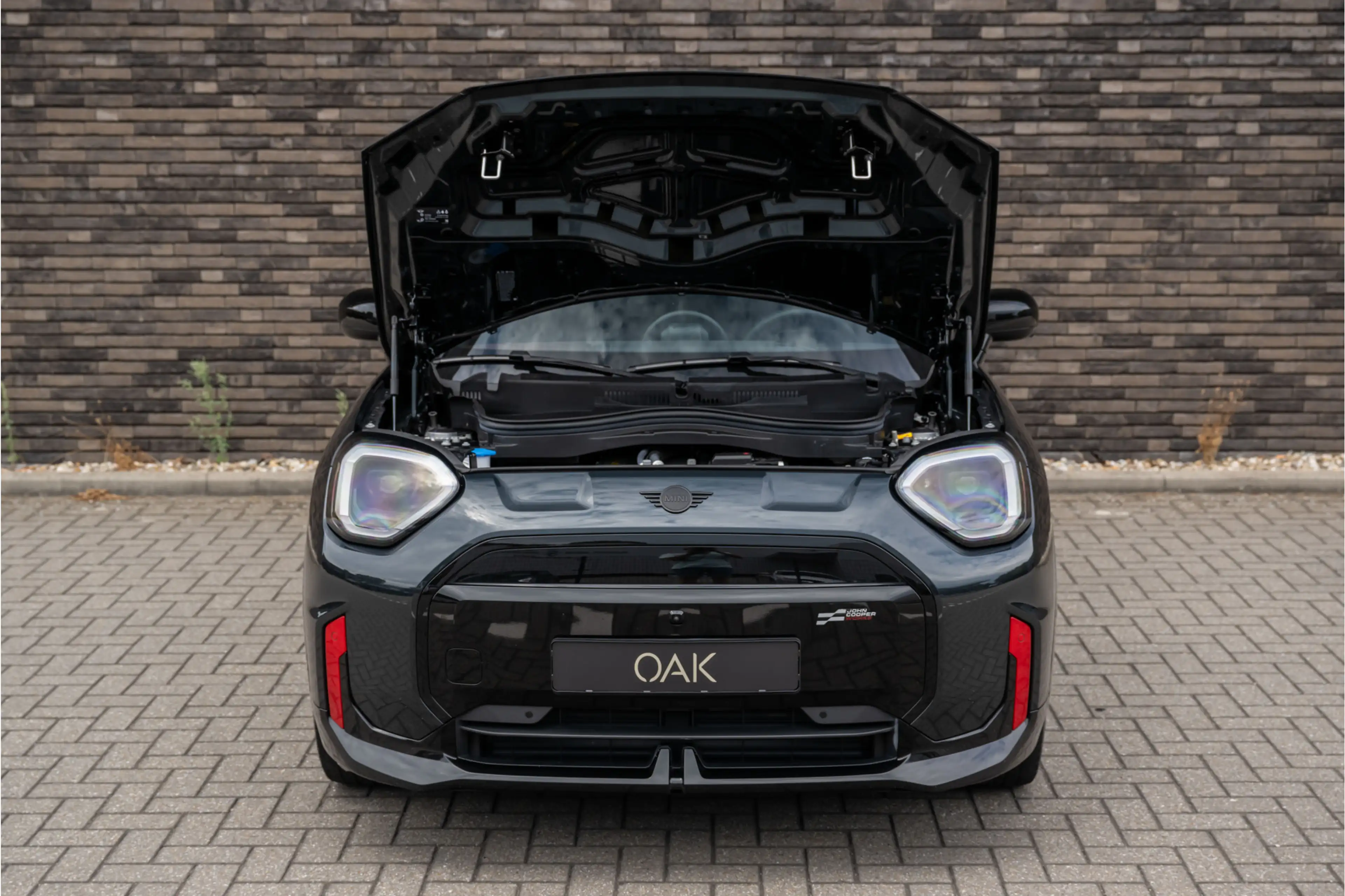 MINI Aceman E JCW John Cooper Works 54.2 kWh | Panorama | H&K — photo 9