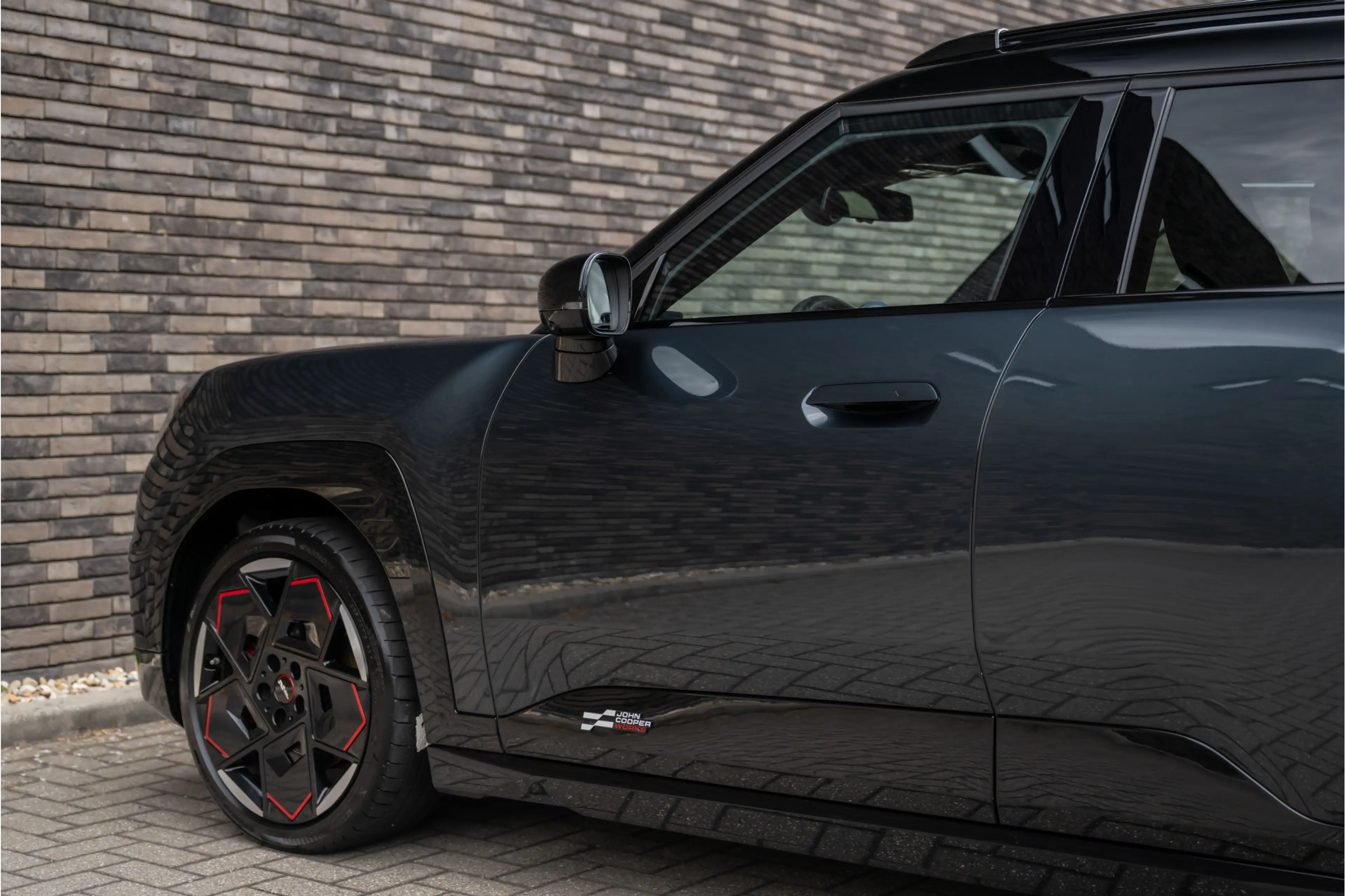 MINI Aceman E JCW John Cooper Works 54.2 kWh | Panorama | H&K — photo 14