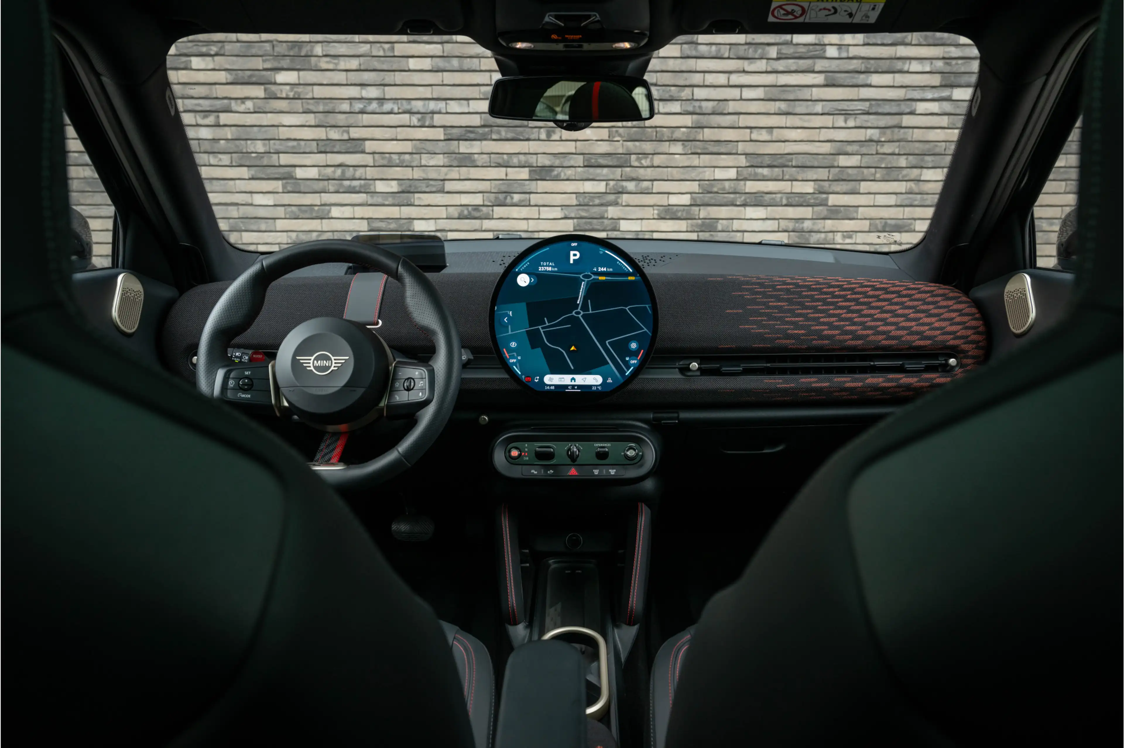 MINI Aceman E JCW John Cooper Works 54.2 kWh | Panorama | H&K — photo 35