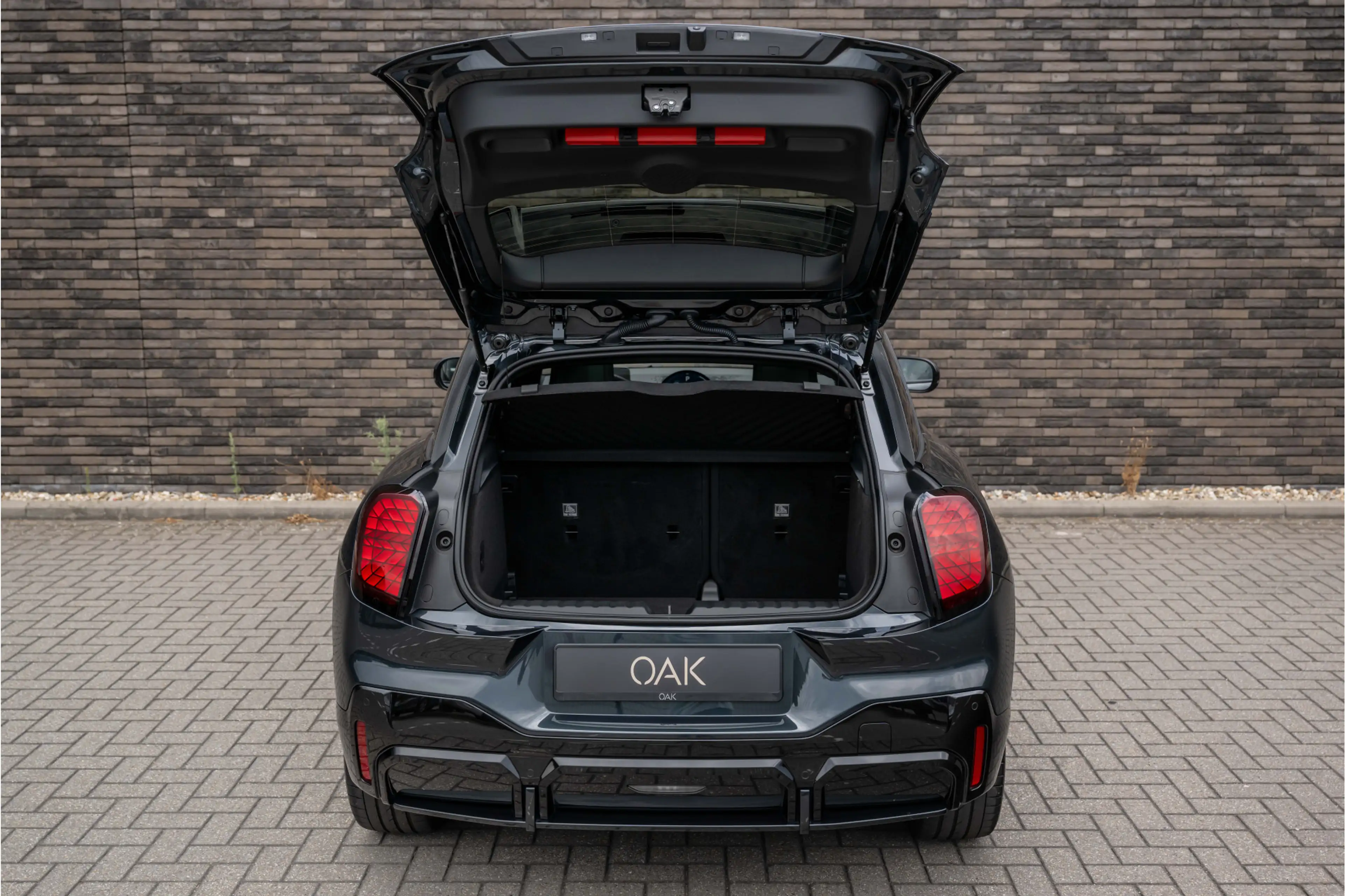 MINI Aceman E JCW John Cooper Works 54.2 kWh | Panorama | H&K — photo 13