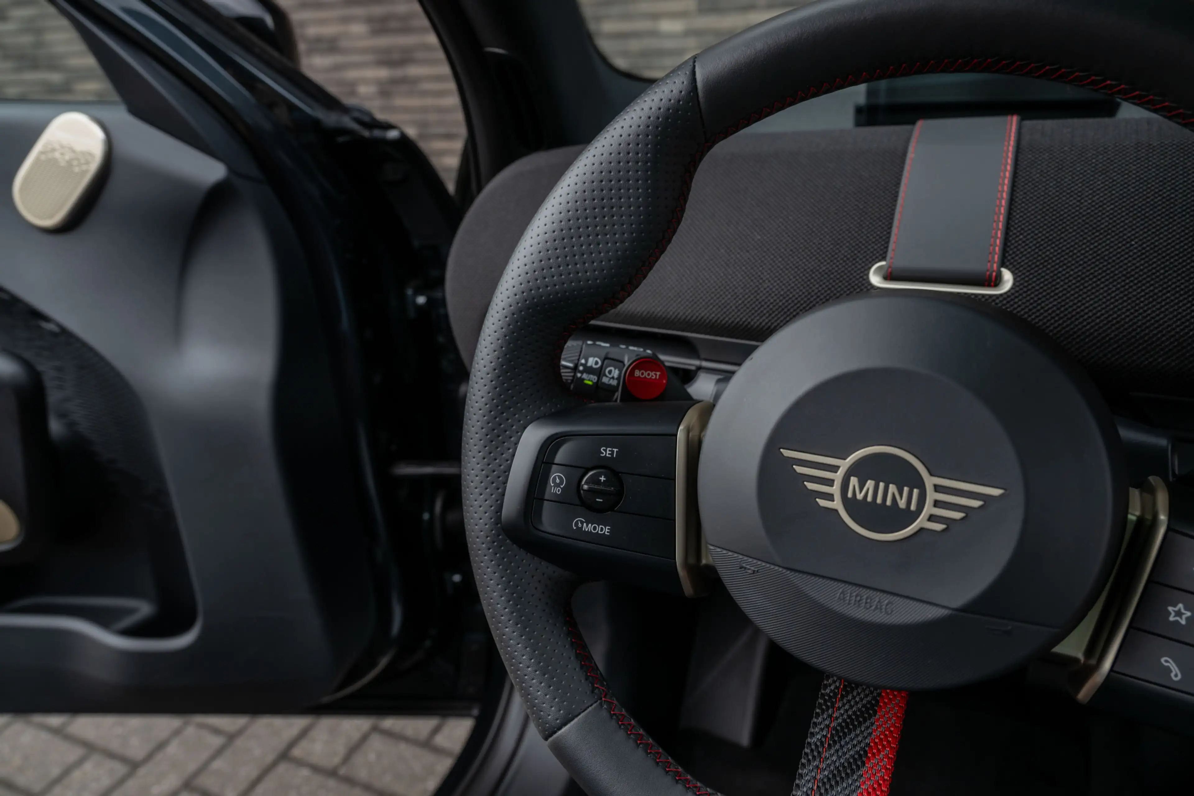 MINI Aceman E JCW John Cooper Works 54.2 kWh | Panorama | H&K — photo 24