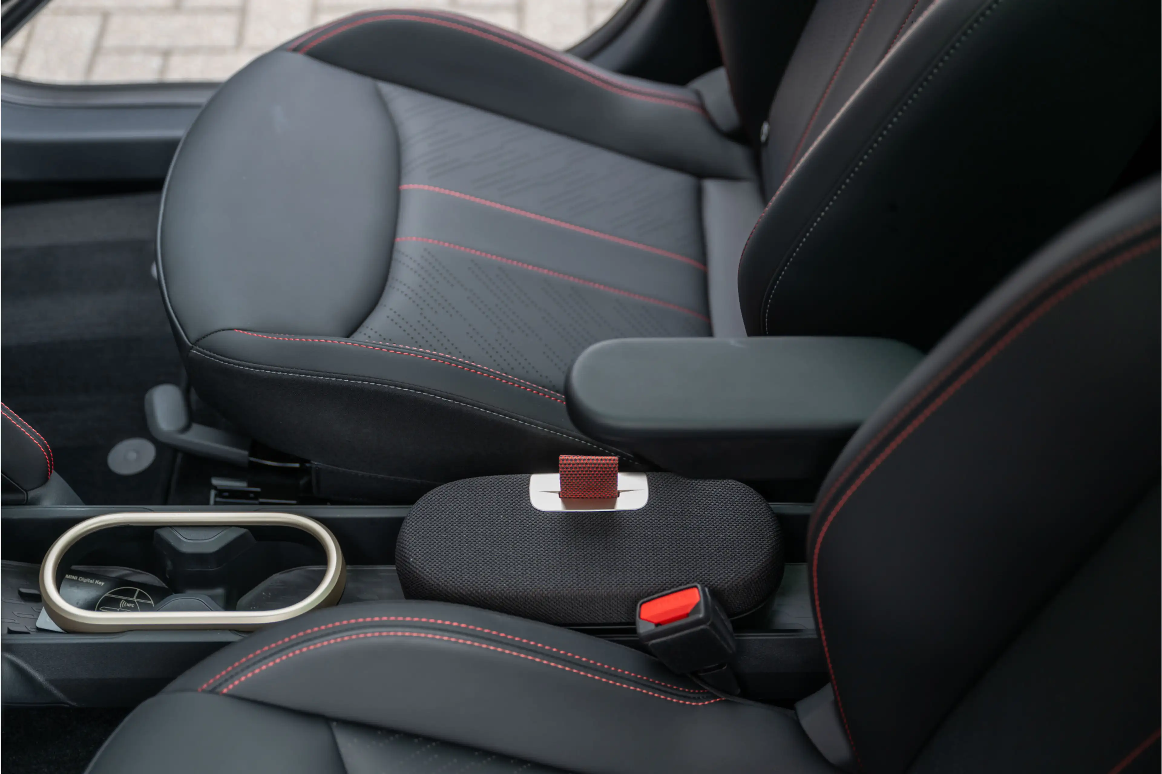 MINI Aceman E JCW John Cooper Works 54.2 kWh | Panorama | H&K — photo 20