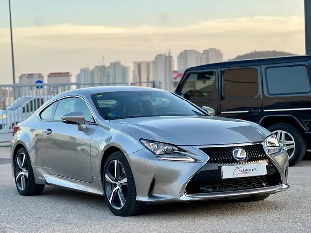Lexus RC 300h F Sport