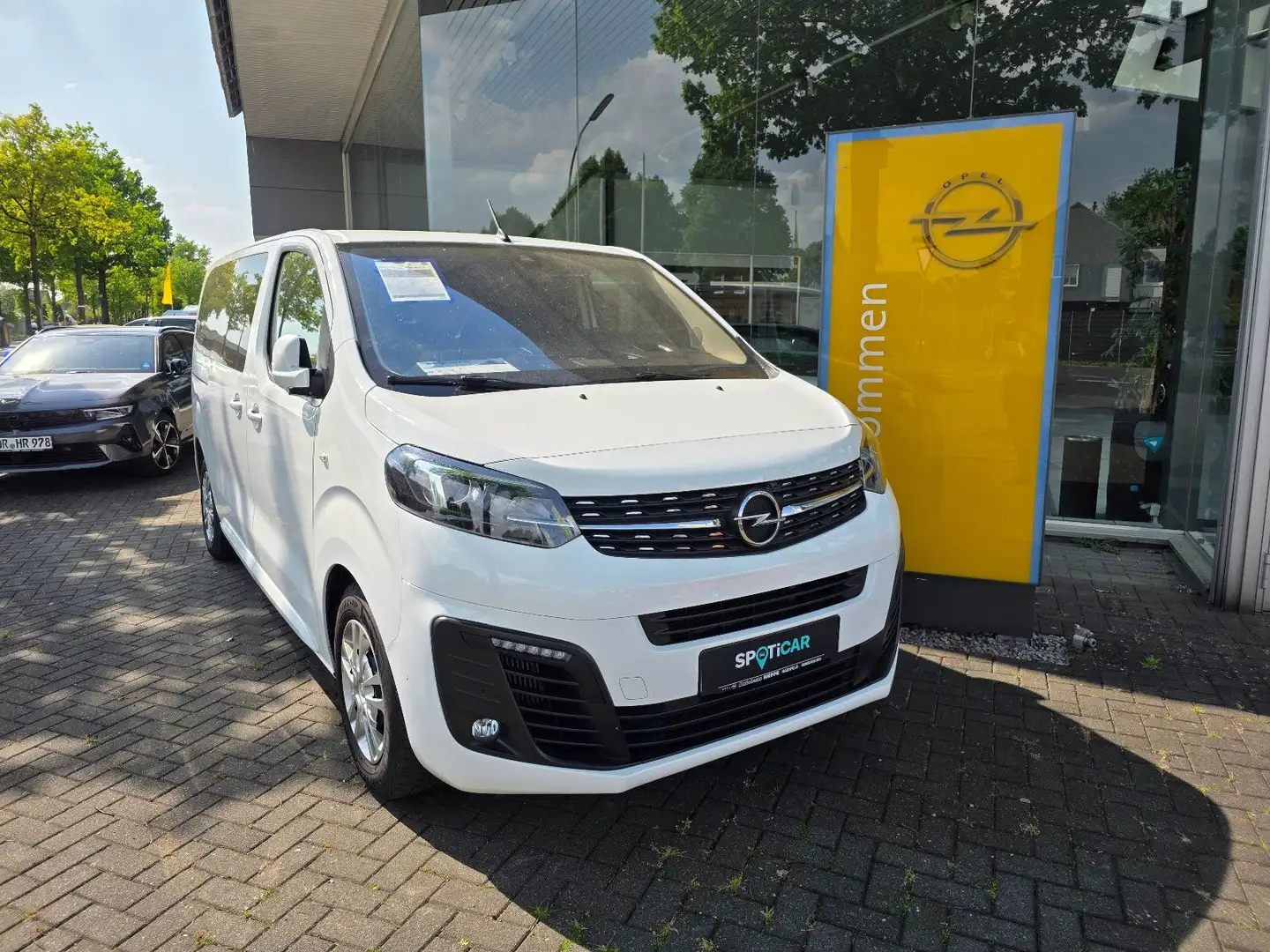 Opel Zafira Life Edition M 1.5D 88KW (120 PS) 8 Sitze Weiß - 1