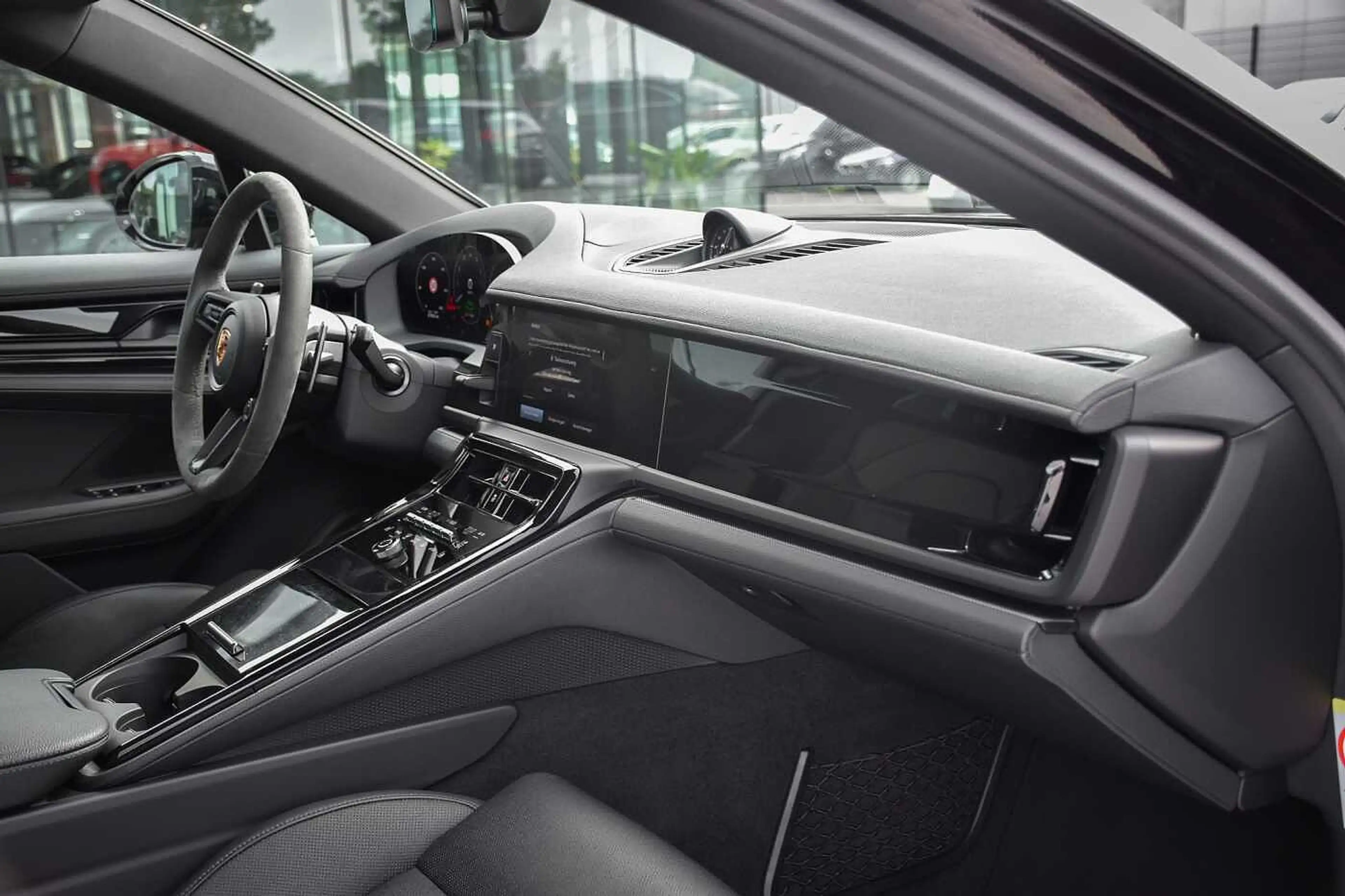 Porsche Panamera E-Hybrid SportDesign BOSE Ventilation Massage — photo 12