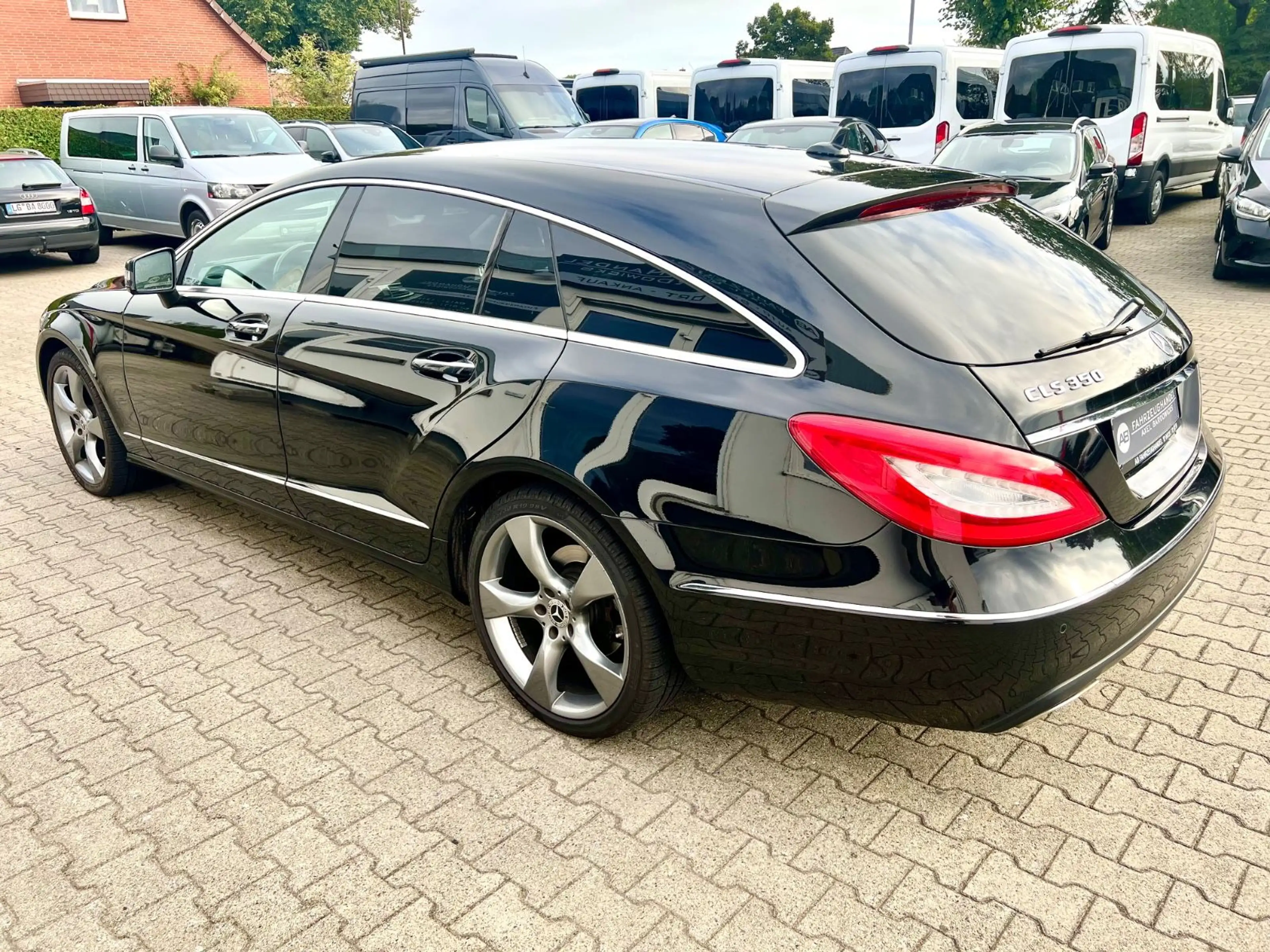 Mercedes-Benz CLS CLS 350 Shooting Brake / 2. Hand / LED / Distro. — photo 4