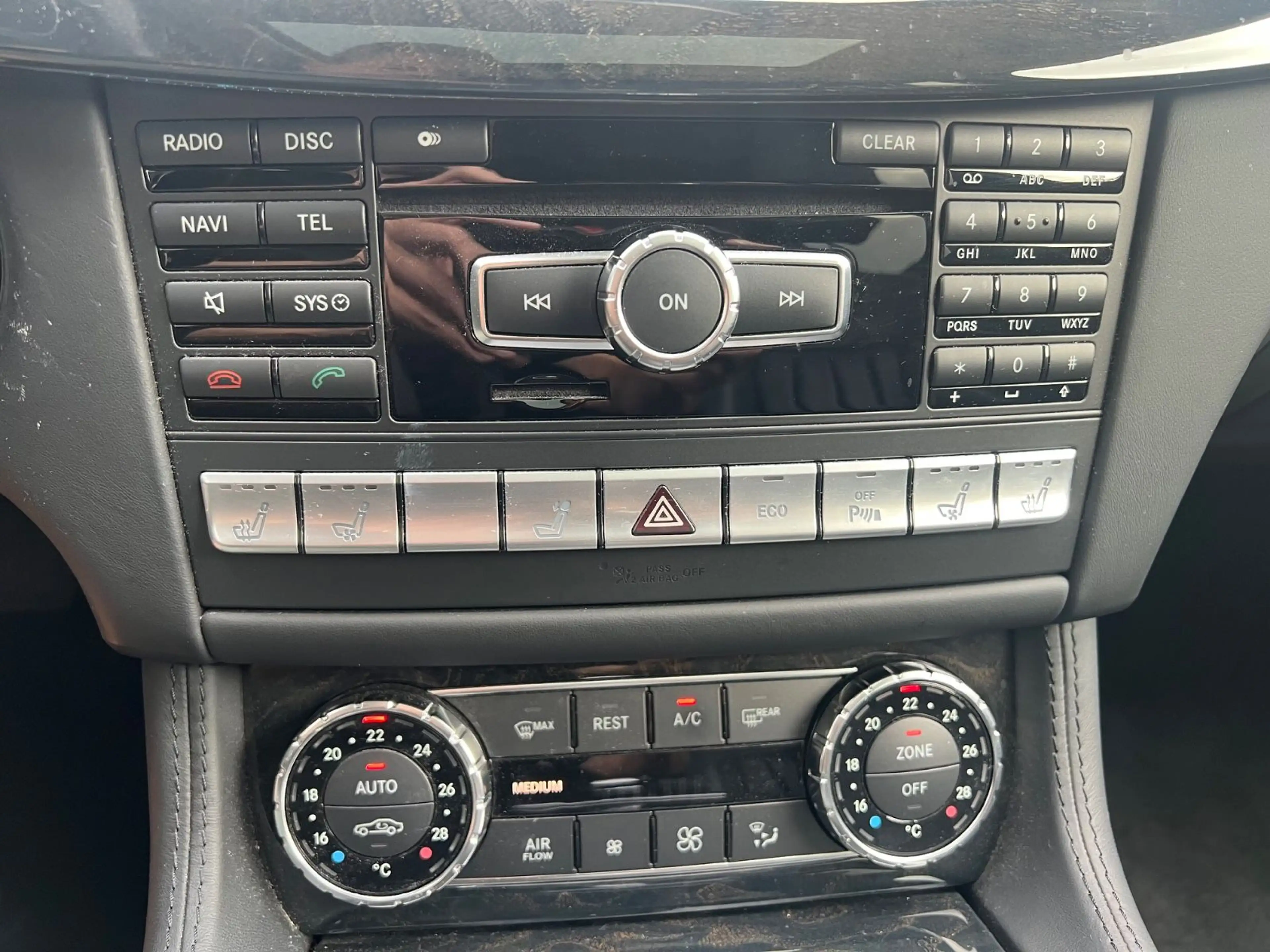 Mercedes-Benz CLS CLS 350 Shooting Brake / 2. Hand / LED / Distro. — photo 11