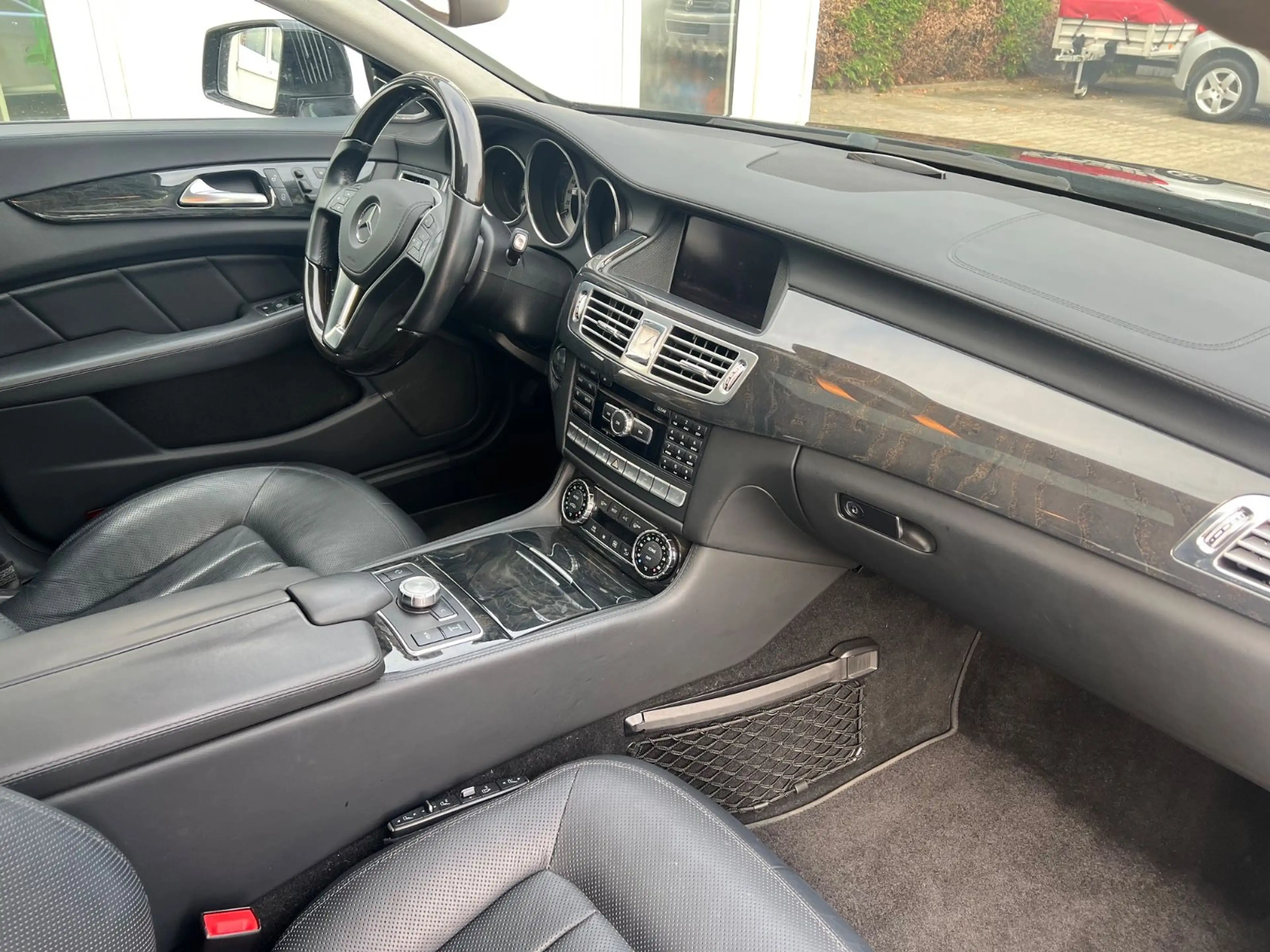 Mercedes-Benz CLS CLS 350 Shooting Brake / 2. Hand / LED / Distro. — photo 9