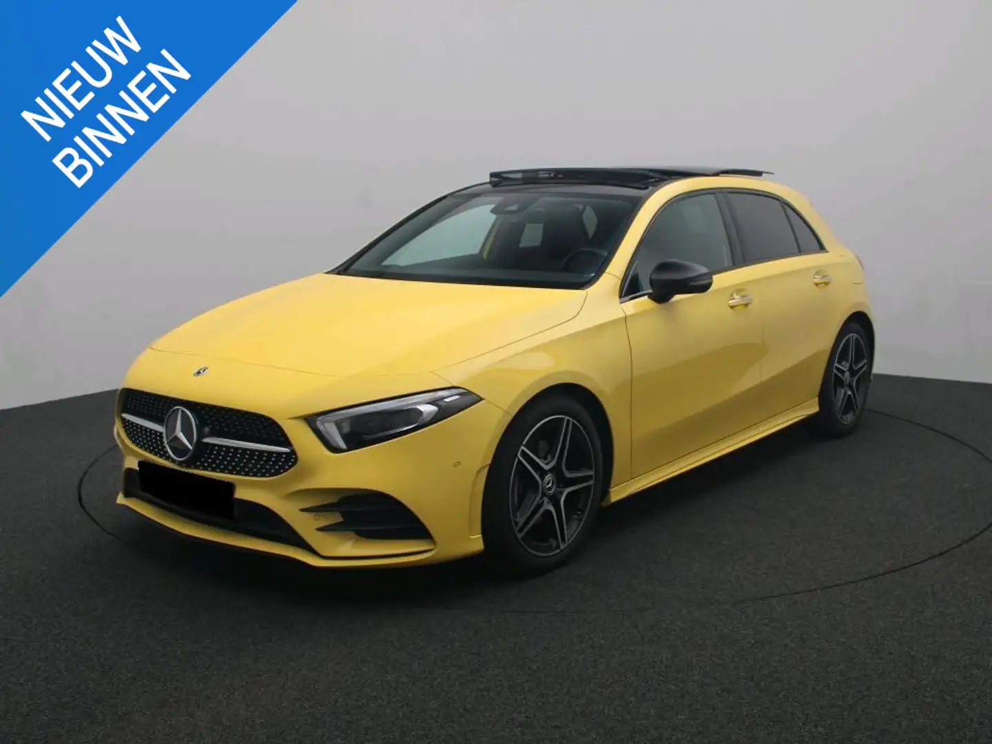 Mercedes-Benz A 180 A AMG Line Jaune - 1