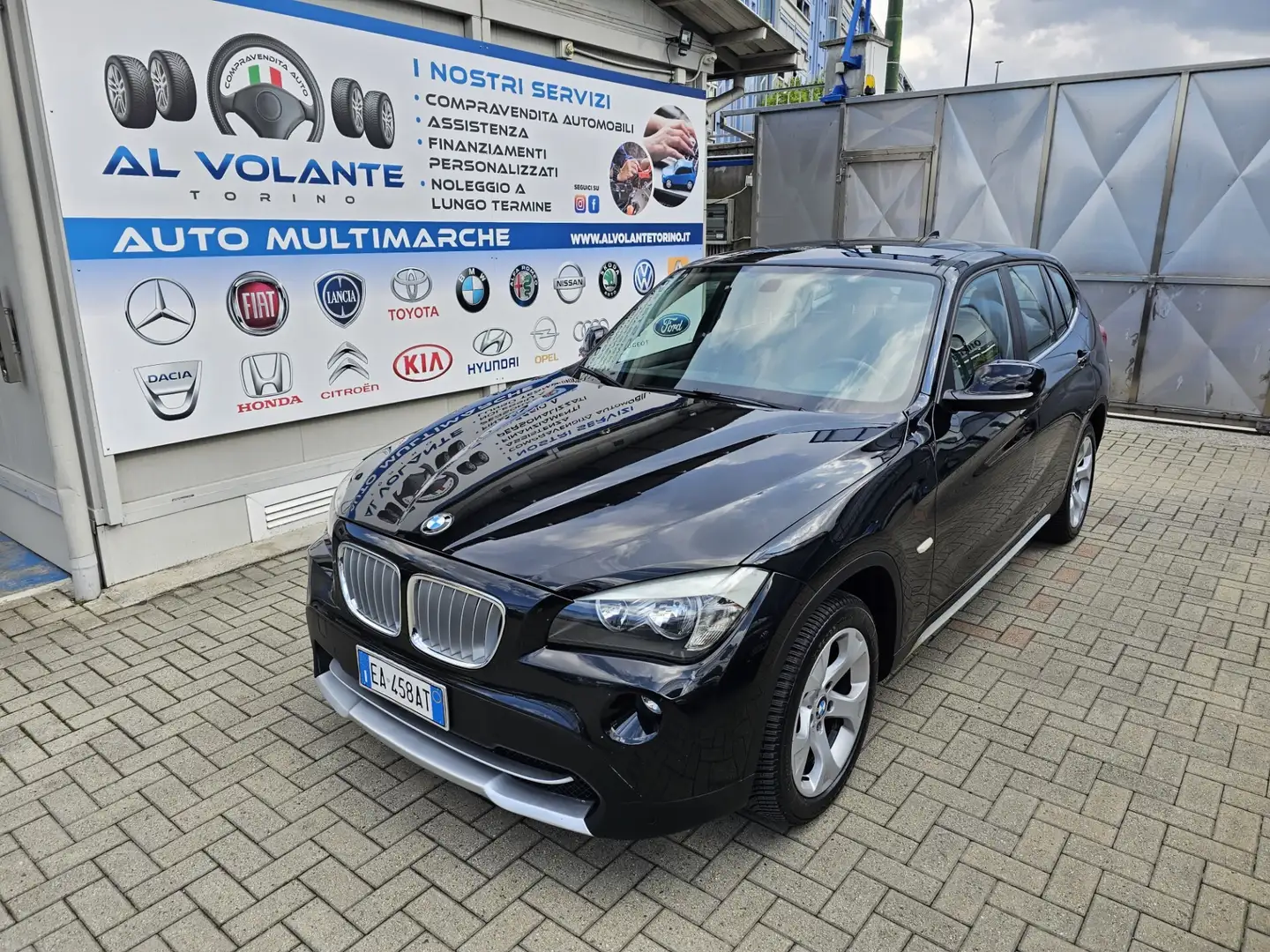 BMW X1 xDrive23dA Futura Чорний - 1