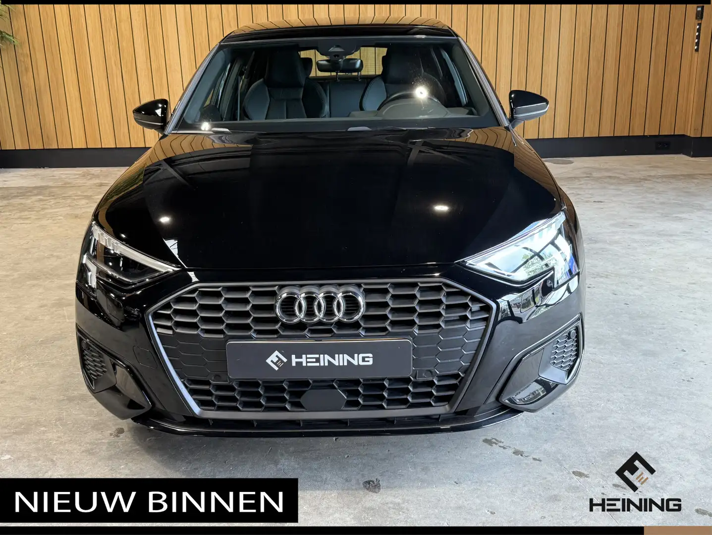 Audi A3 Sportback 40 TFSI e Business edition S-Line. 204 P Zwart - 2