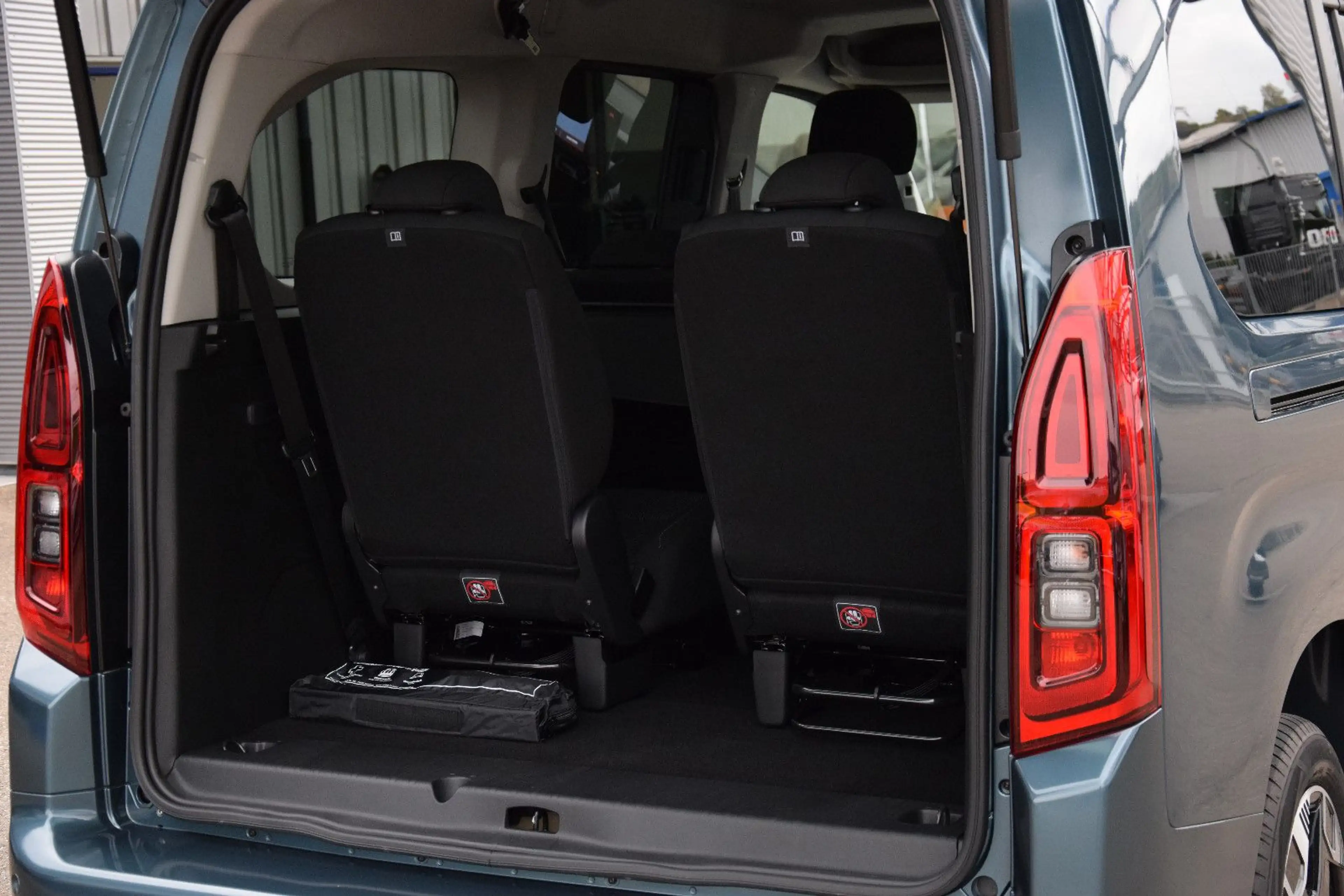 Fiat Qubo L BlueHDi 130 AT NAV 7-SITZE DACHRELING AHK — photo 5